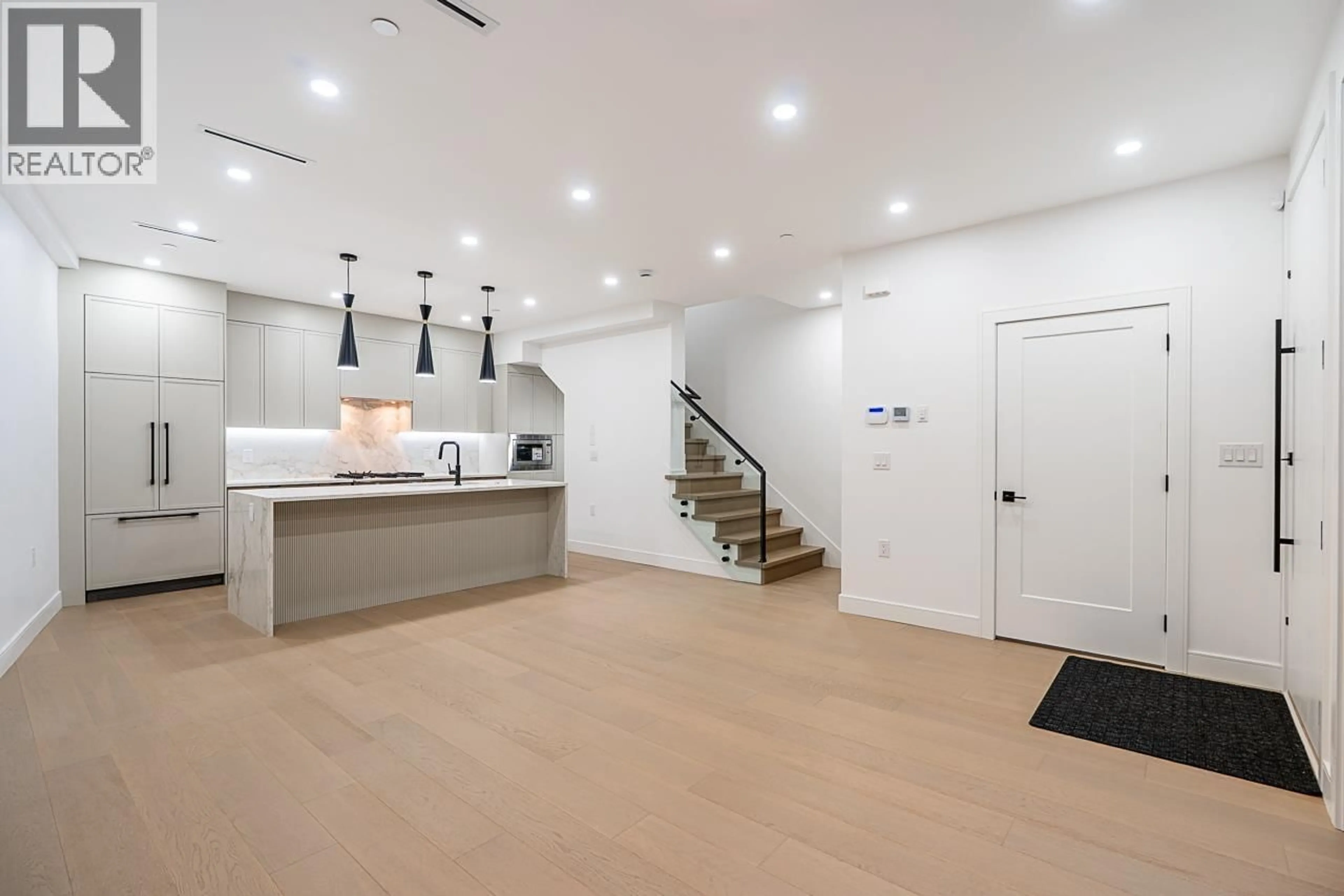 Open concept kitchen, unknown for 1 - 2282 8TH AVENUE, Vancouver British Columbia V5N1V5