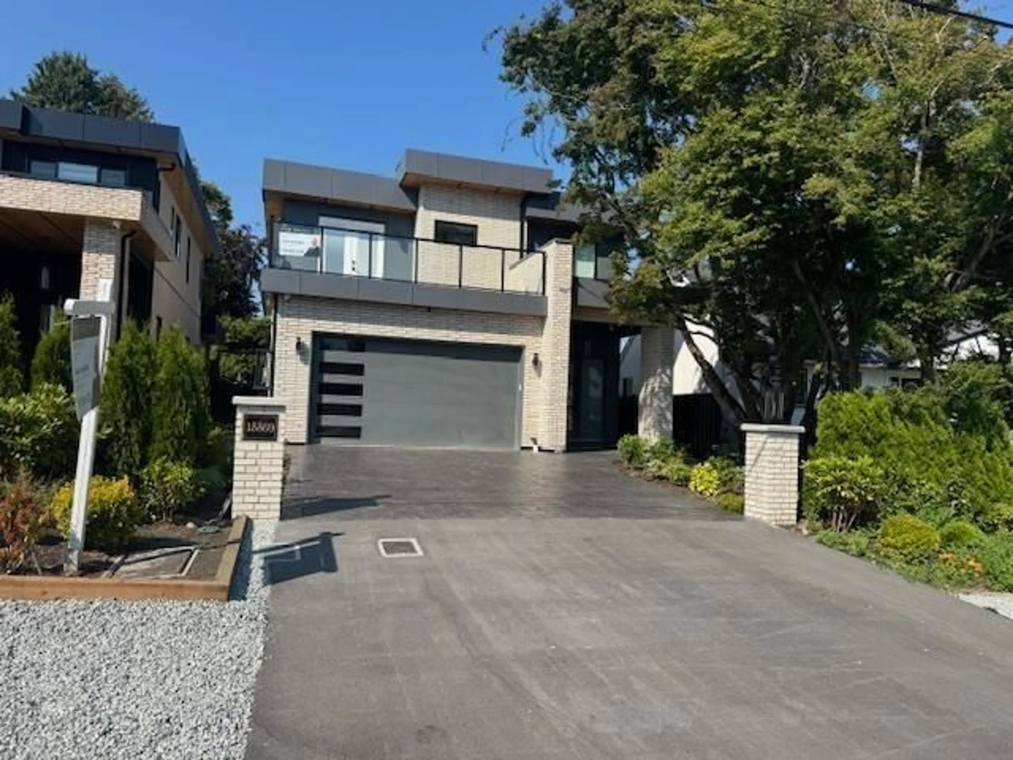 Unknown for 15569 OXENHAM, White Rock British Columbia V4B2J2