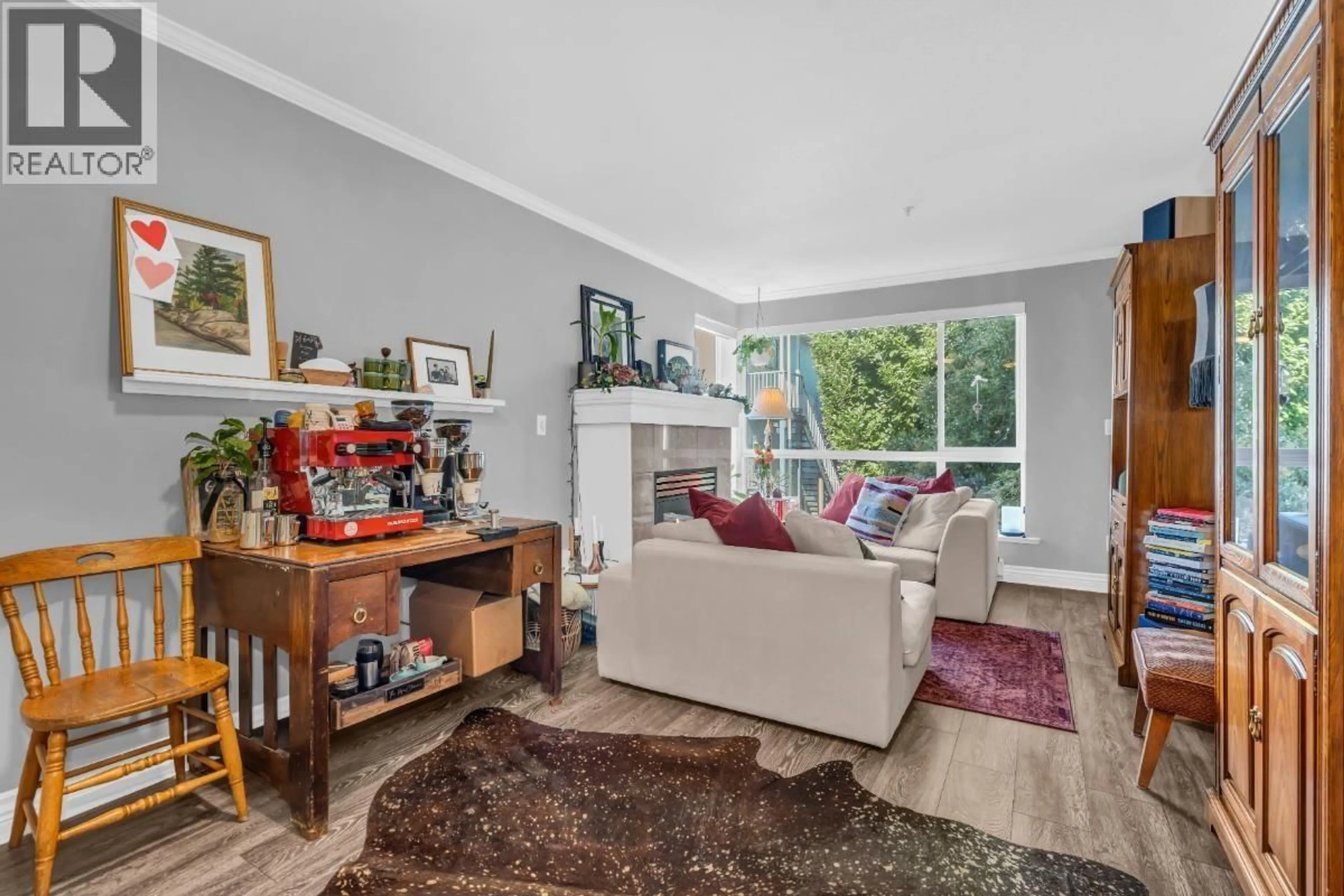 Living room with furniture, unknown for 203 - 1617 GRANT STREET, Vancouver British Columbia V5L2Y4