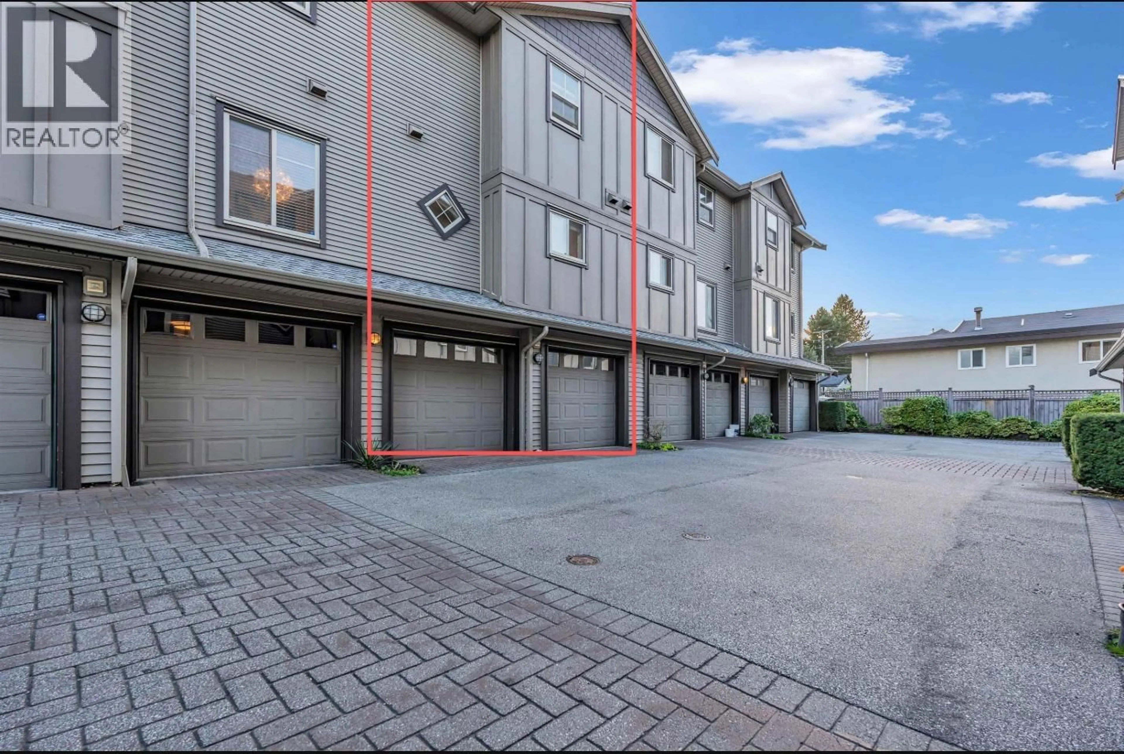 Unknown for 8 - 3139 SMITH AVENUE, Burnaby British Columbia V5G2S8