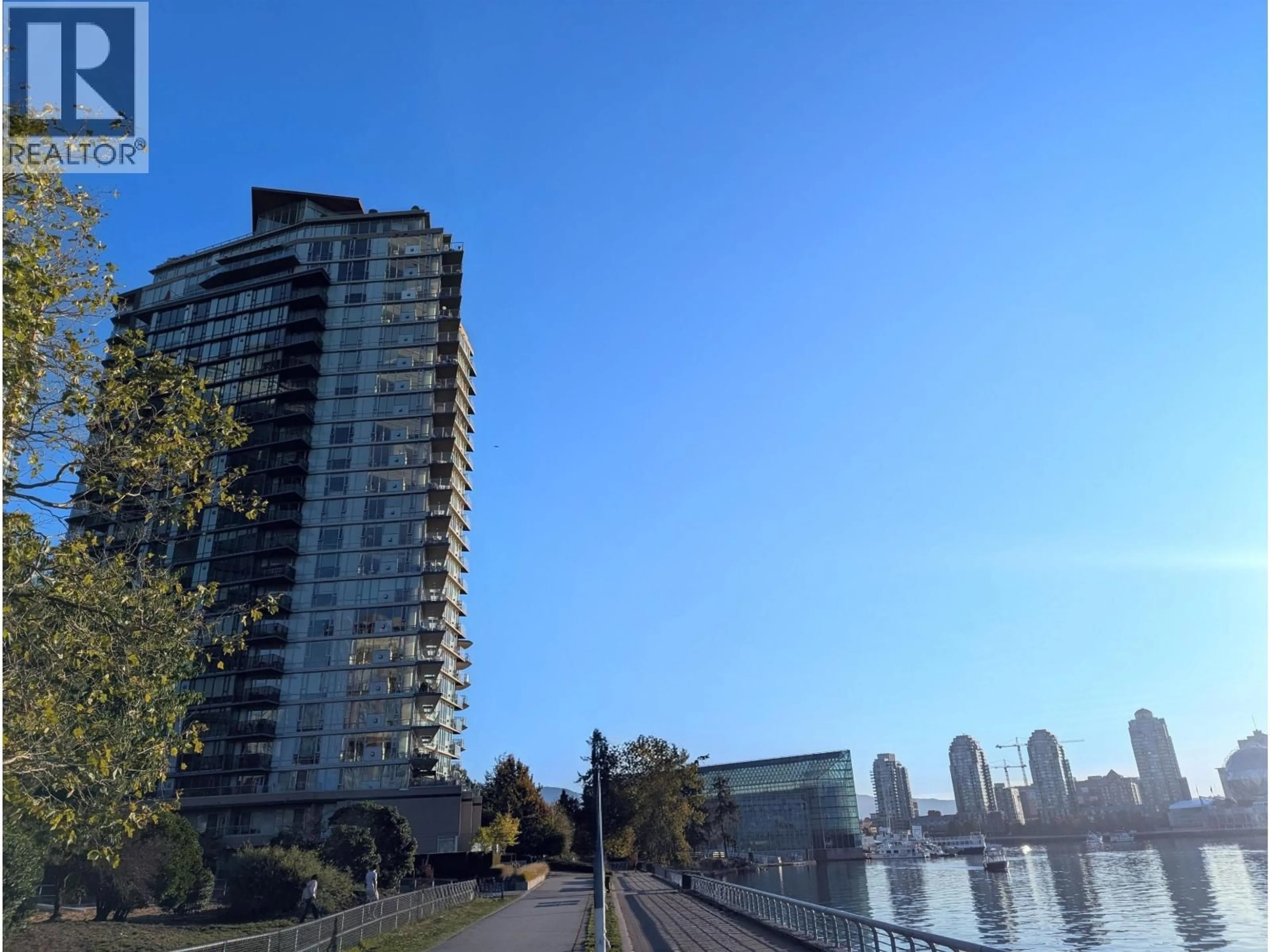 Blurry image for 503 - 8 SMITHE MEWS, Vancouver British Columbia V6B0A5