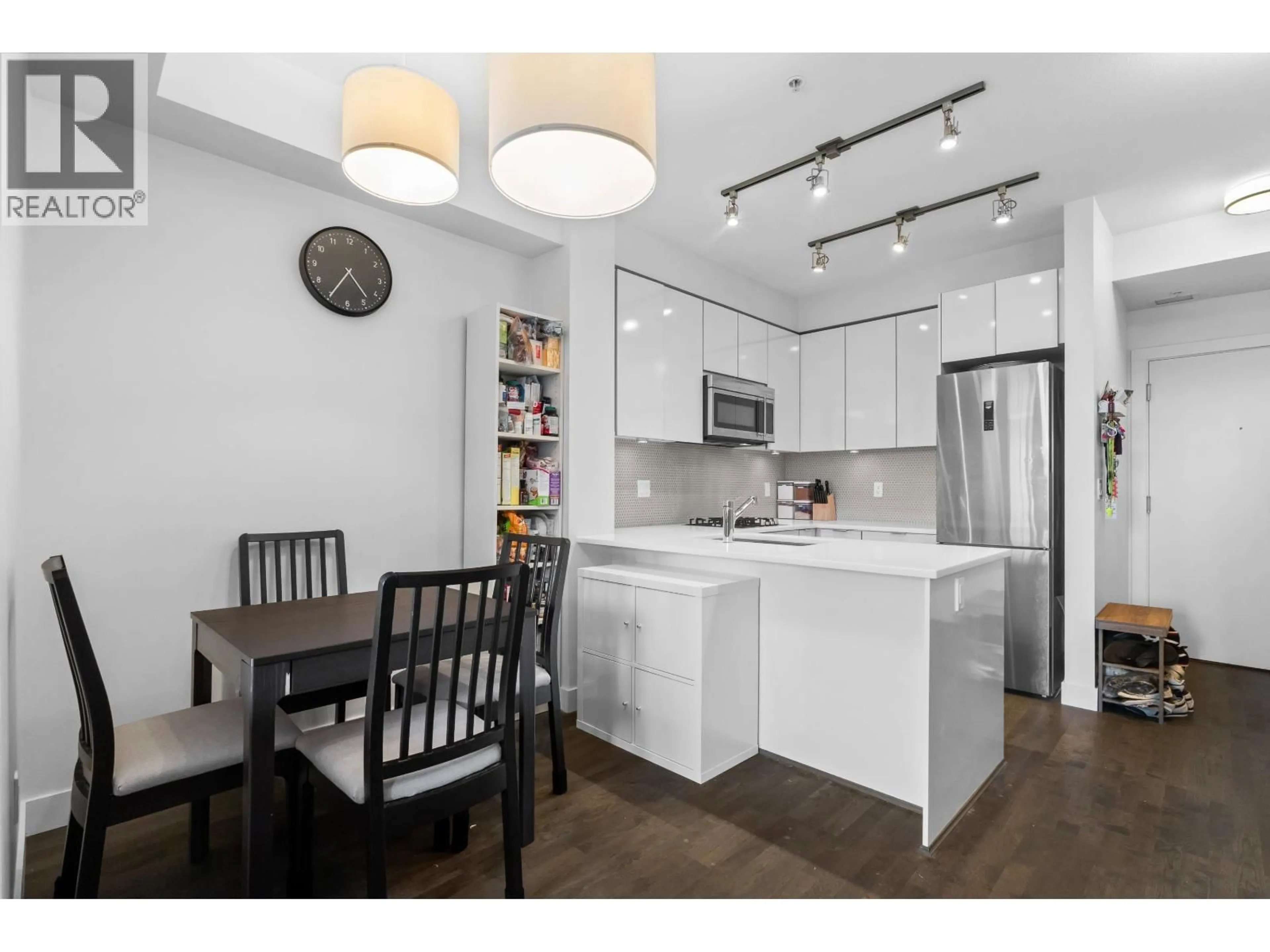 Open concept kitchen, unknown for 208 - 10011 RIVER DRIVE DRIVE, Richmond British Columbia V6X0N2