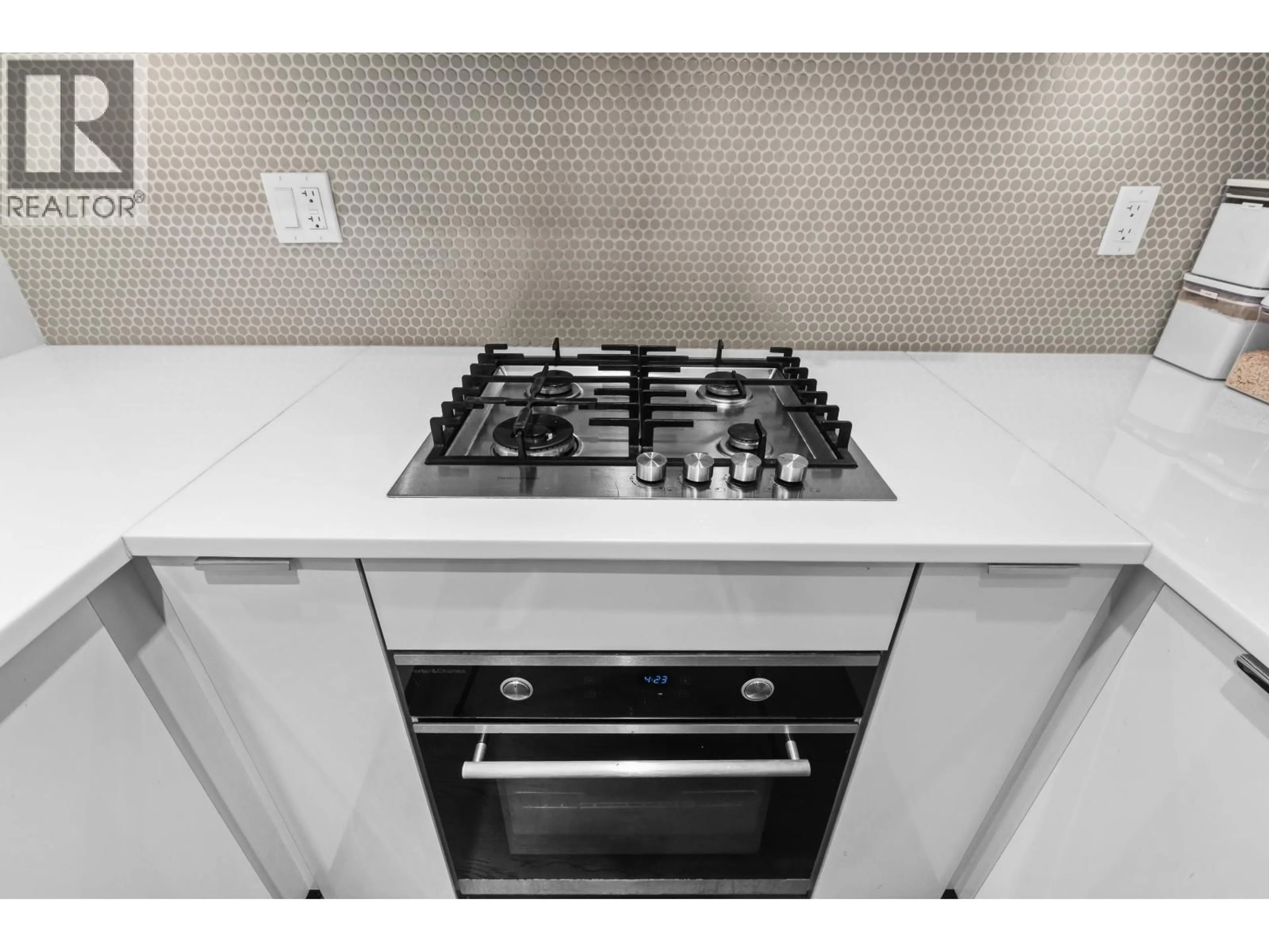 Standard kitchen, ceramic/tile floor for 208 - 10011 RIVER DRIVE DRIVE, Richmond British Columbia V6X0N2