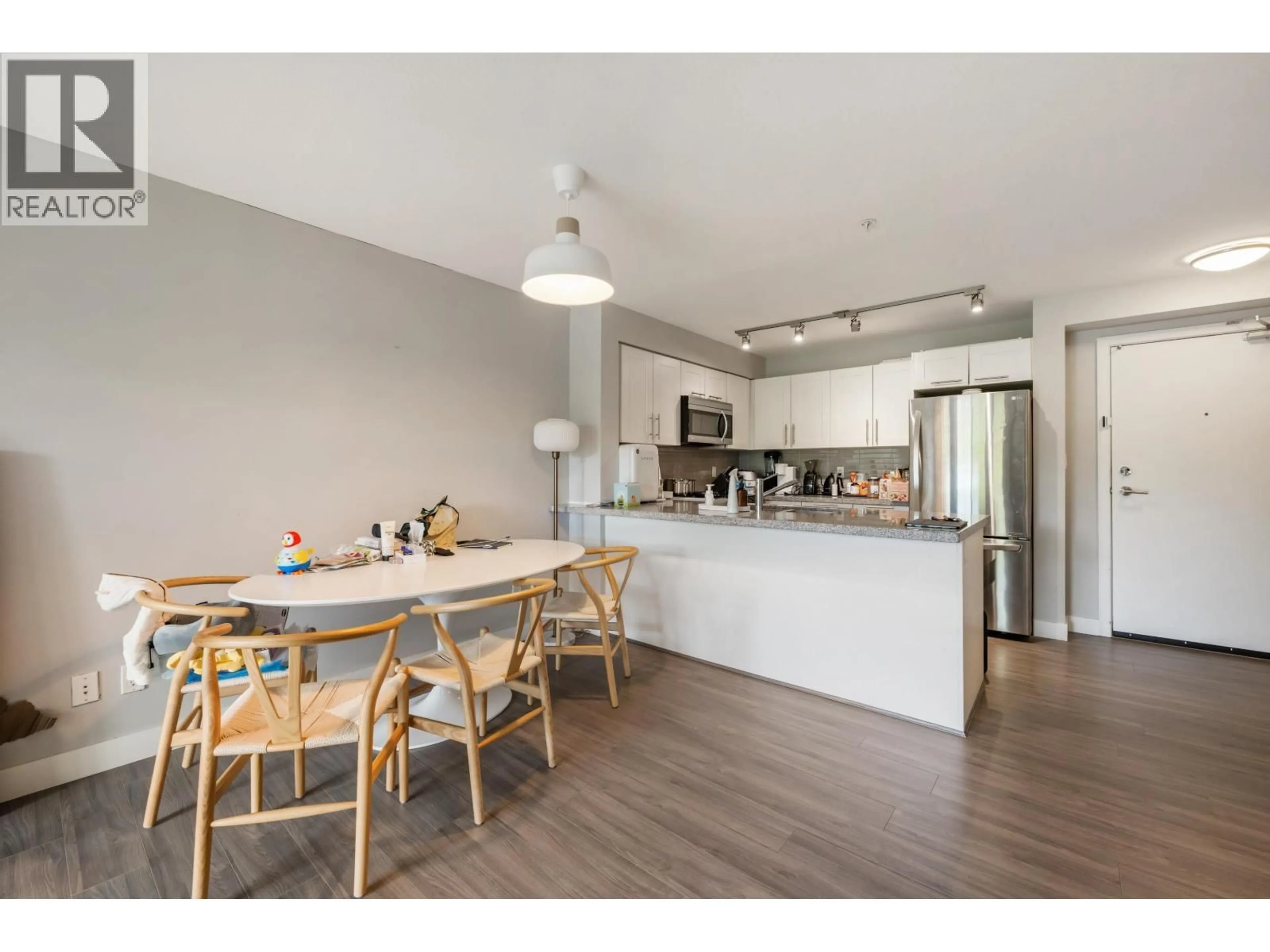 Open concept kitchen, wood/laminate floor for 305 - 12075 EDGE STREET, Maple Ridge British Columbia V2X9E6
