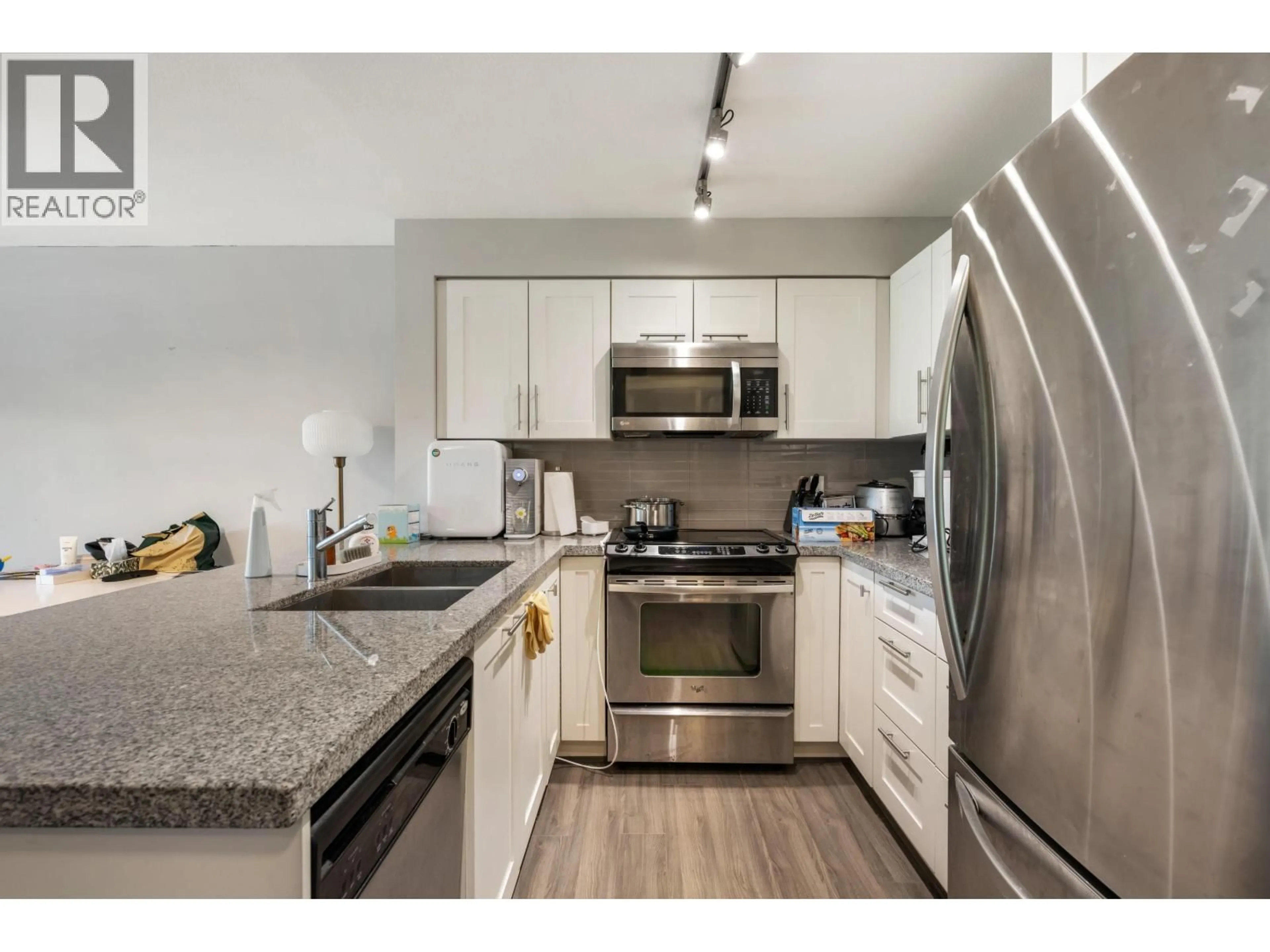 Standard kitchen, unknown for 305 - 12075 EDGE STREET, Maple Ridge British Columbia V2X9E6