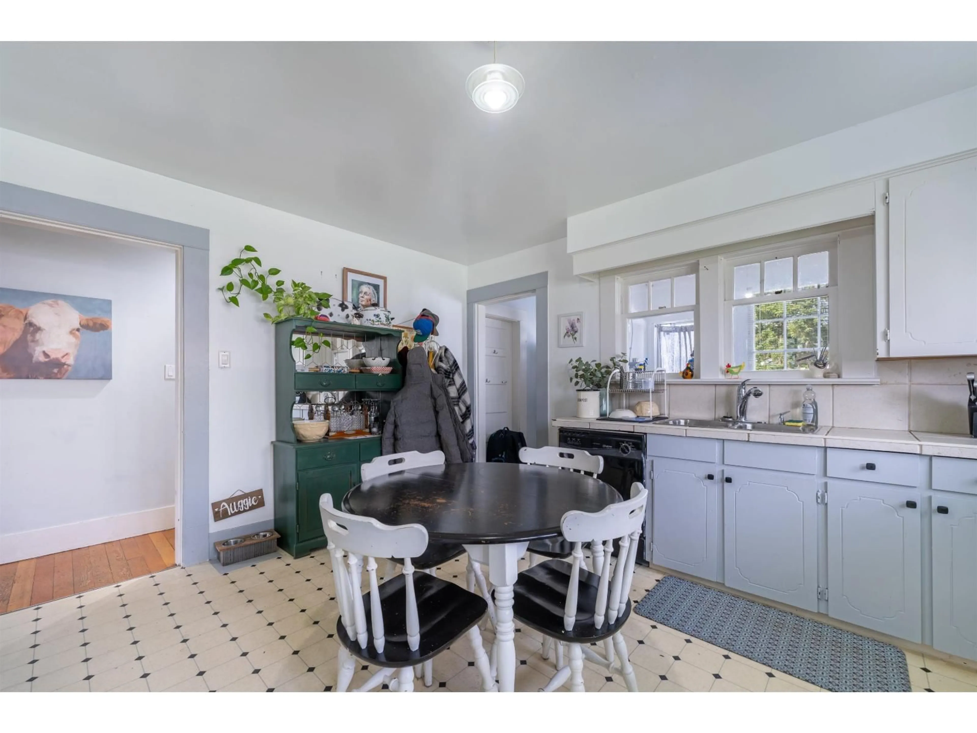Open concept kitchen, unknown for 6119 176, Surrey British Columbia V3S4E8