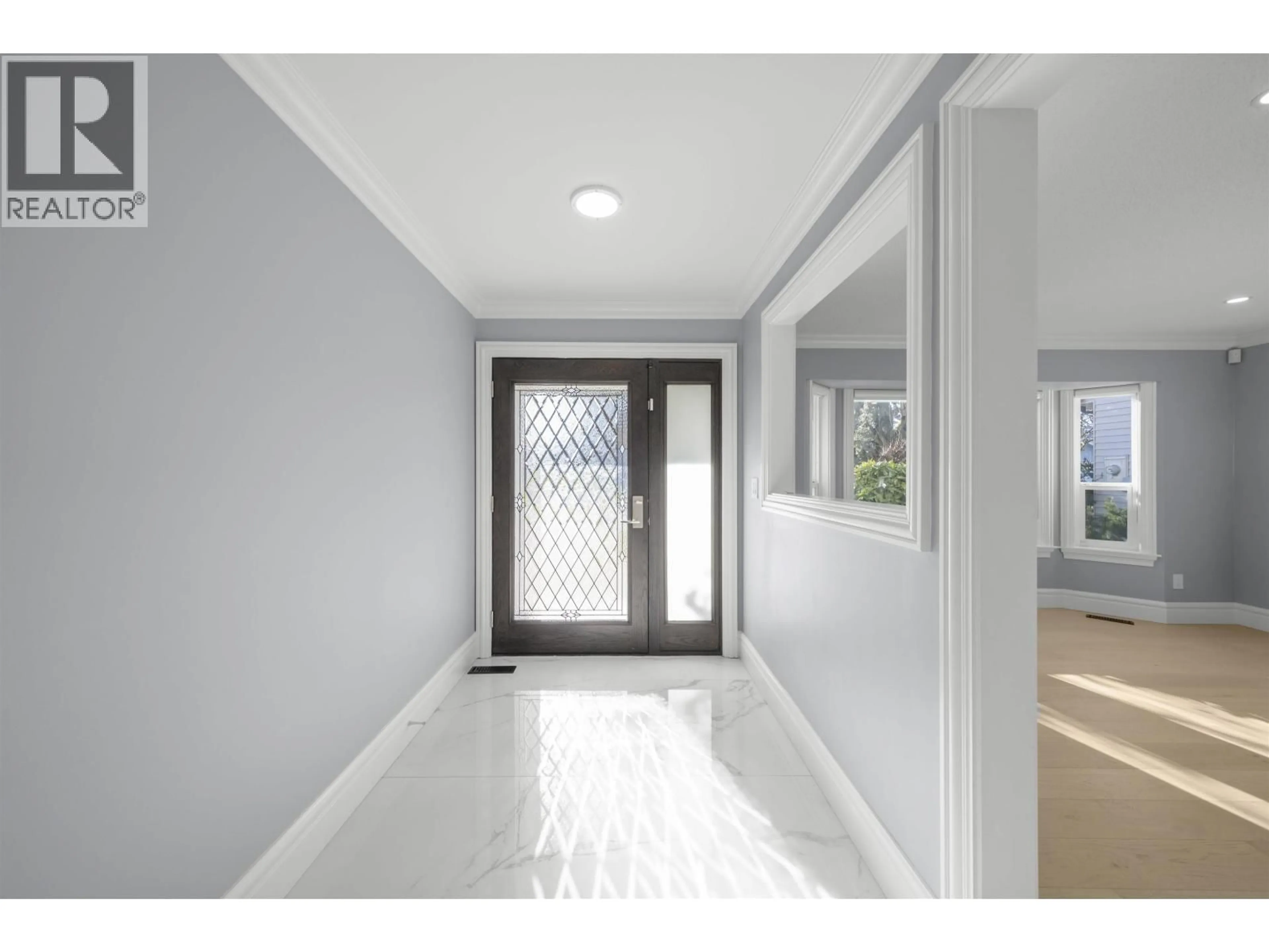 Indoor entryway for 4391 TIFFIN CRESCENT, Richmond British Columbia V7C4X7
