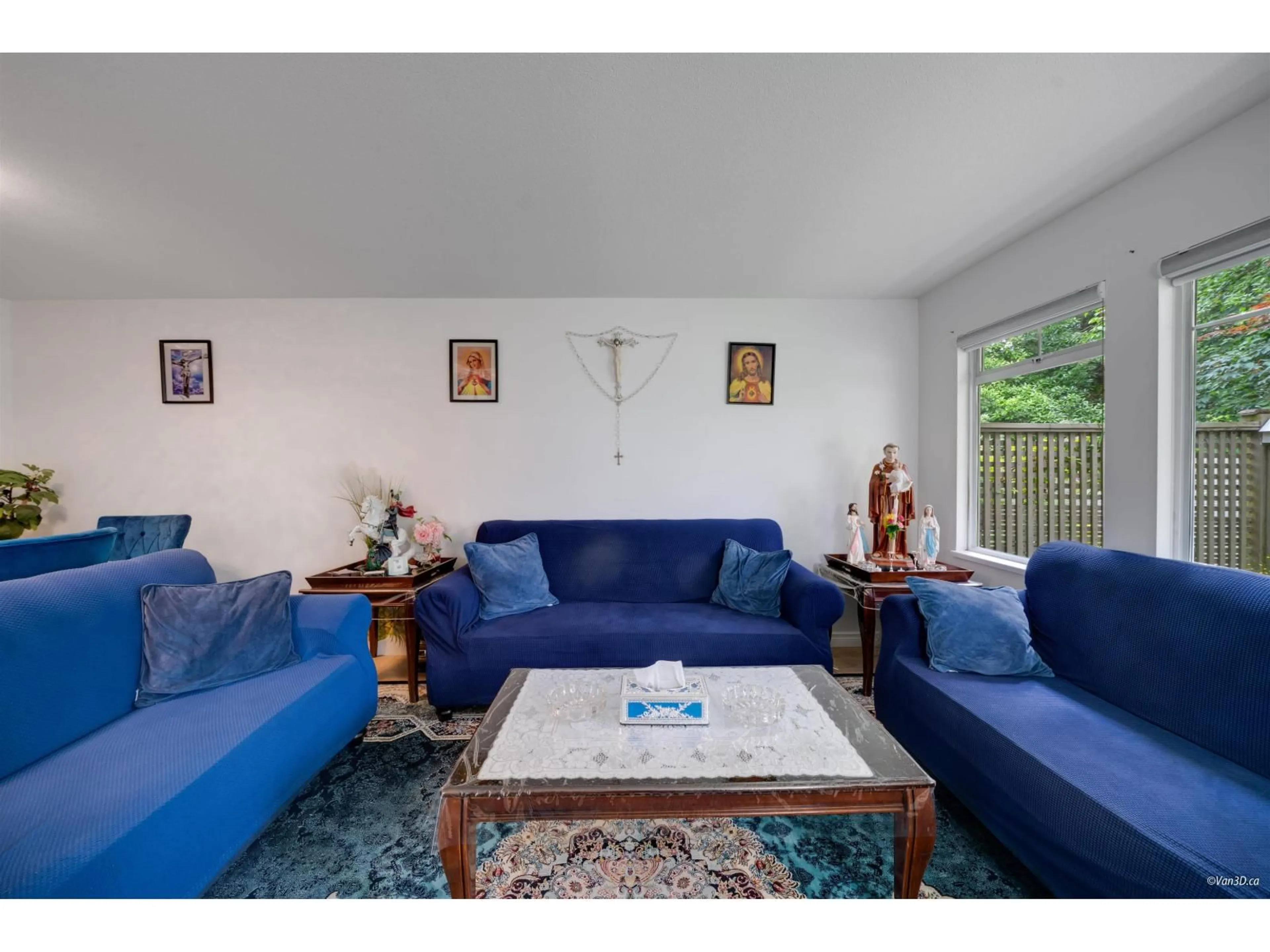 Living room with furniture, unknown for 32 - 10238 155A, Surrey British Columbia V3R0V8