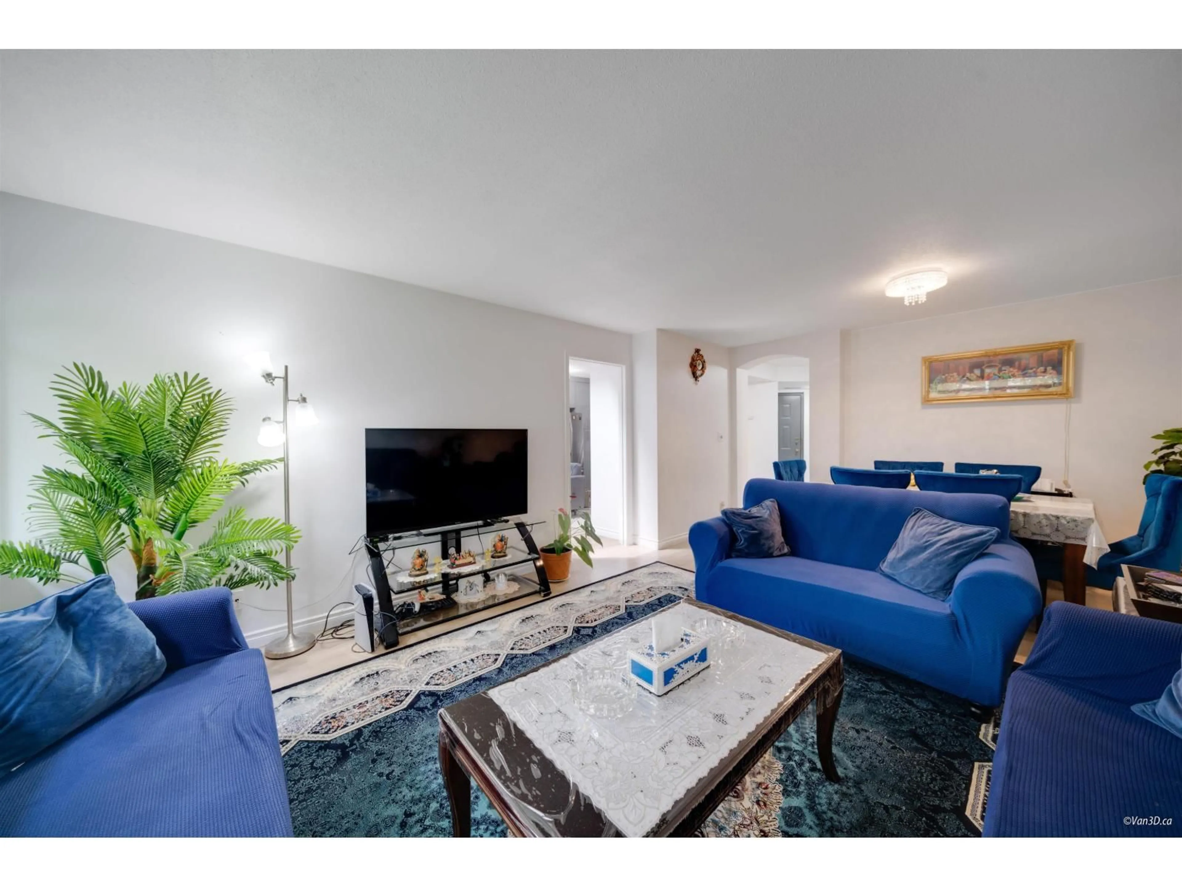 Living room with furniture, unknown for 32 - 10238 155A, Surrey British Columbia V3R0V8