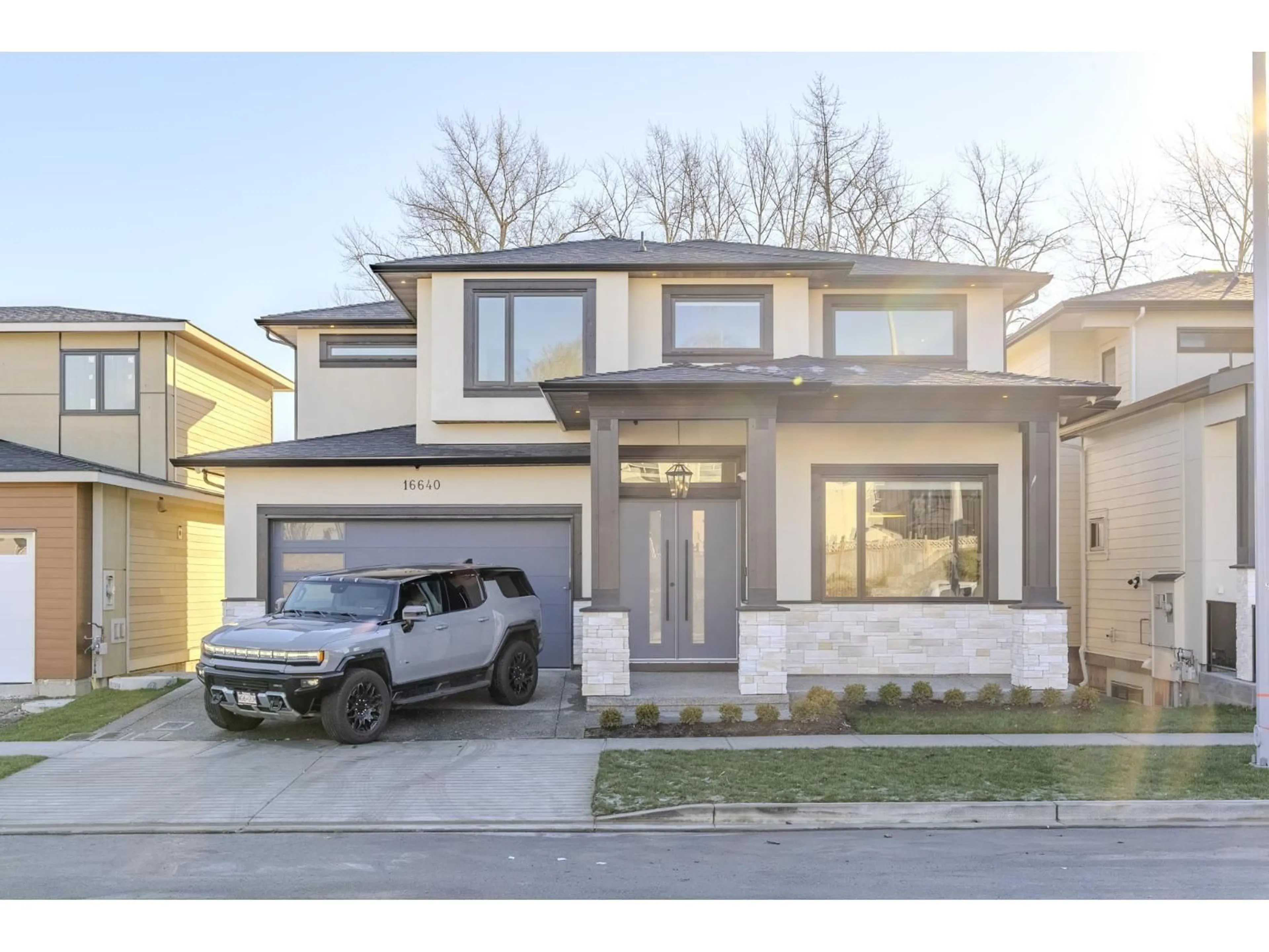 Home with brick exterior material, street for 16640 18A, Surrey British Columbia V3Z9X5