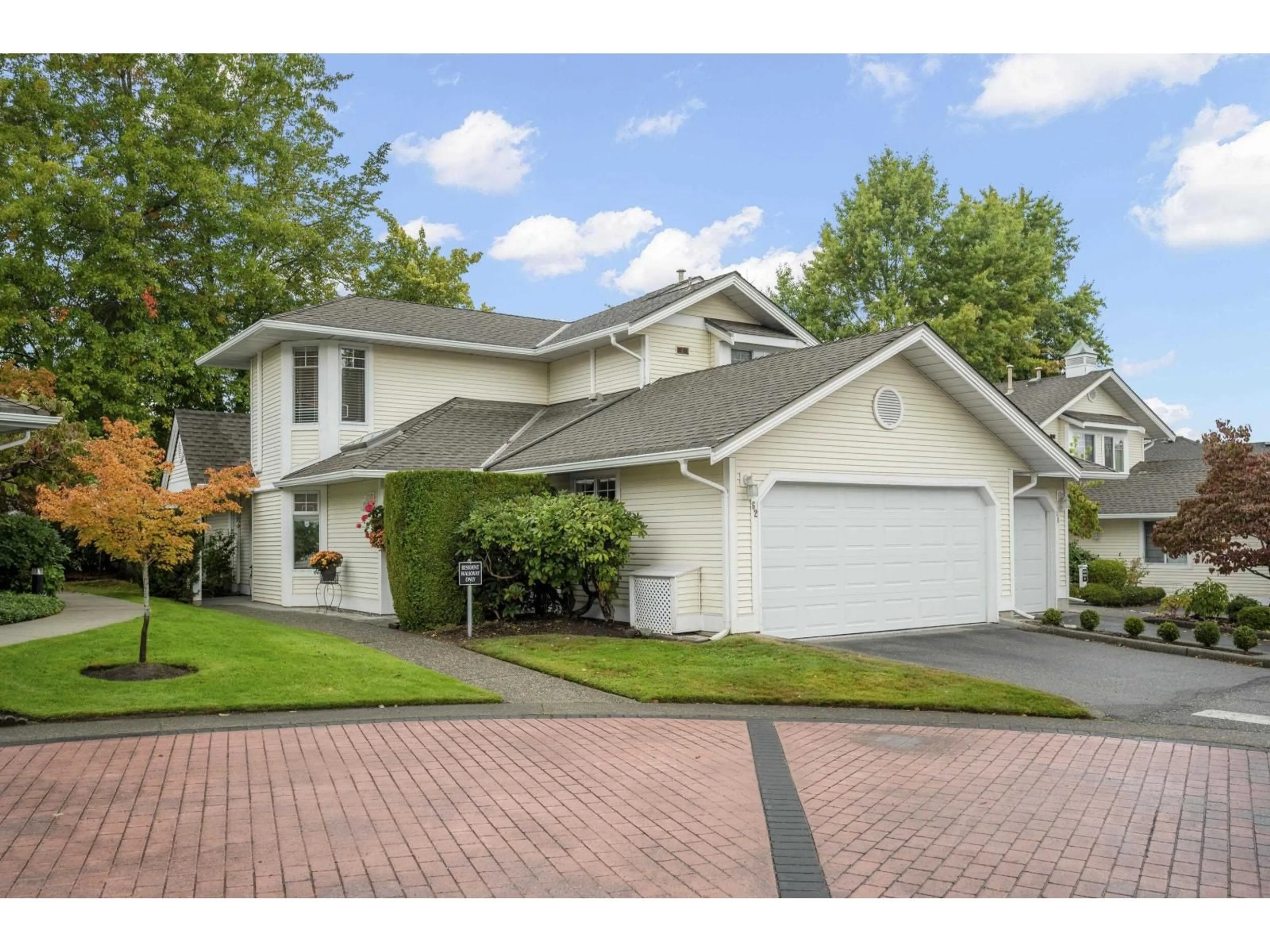 Home with vinyl exterior material, street for 62 - 8737 212TH, Langley British Columbia V1M2C8