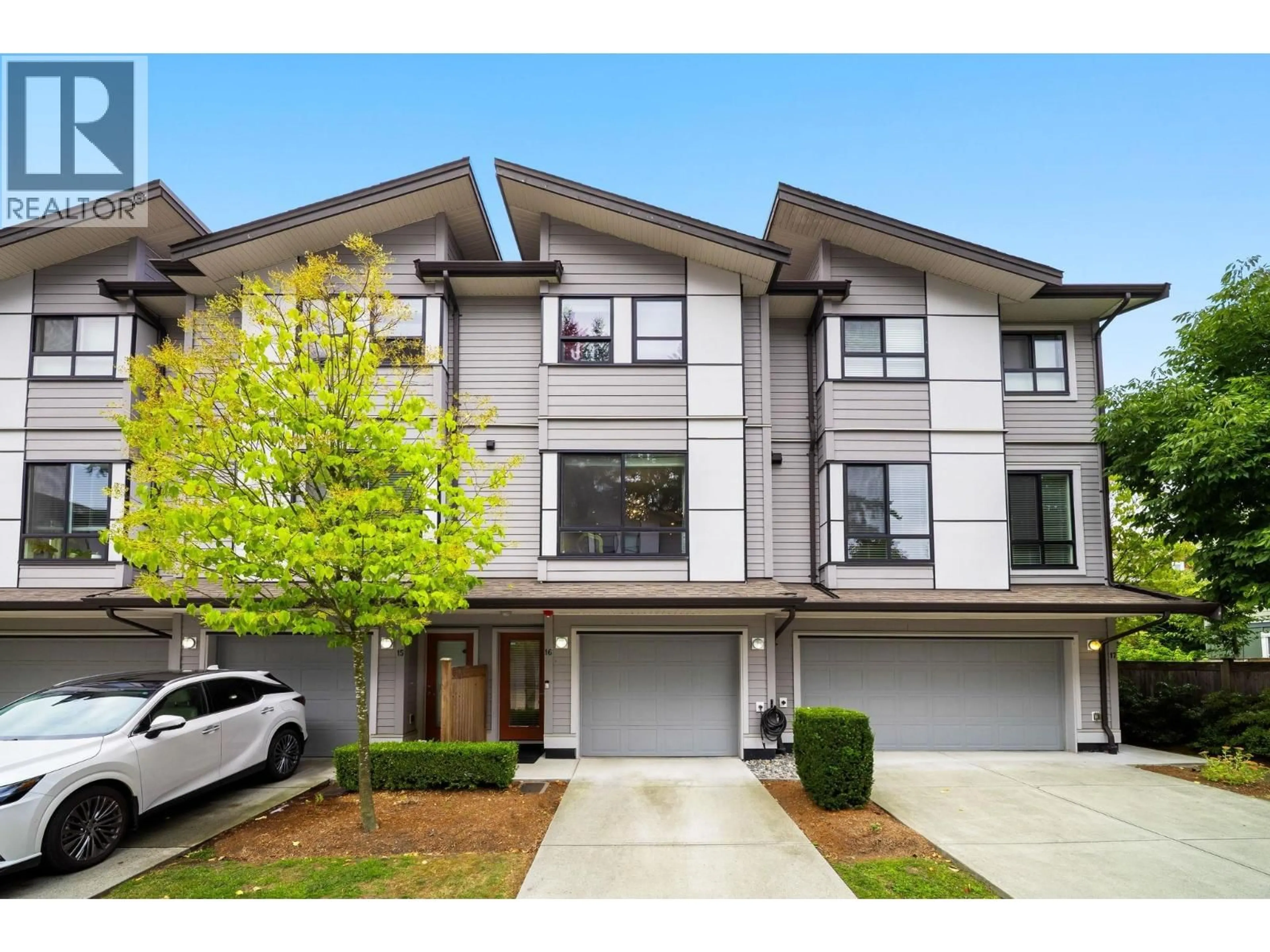 Home with vinyl exterior material, street for 16 - 2139 PRAIRIE AVENUE, Port Coquitlam British Columbia V3B0M7