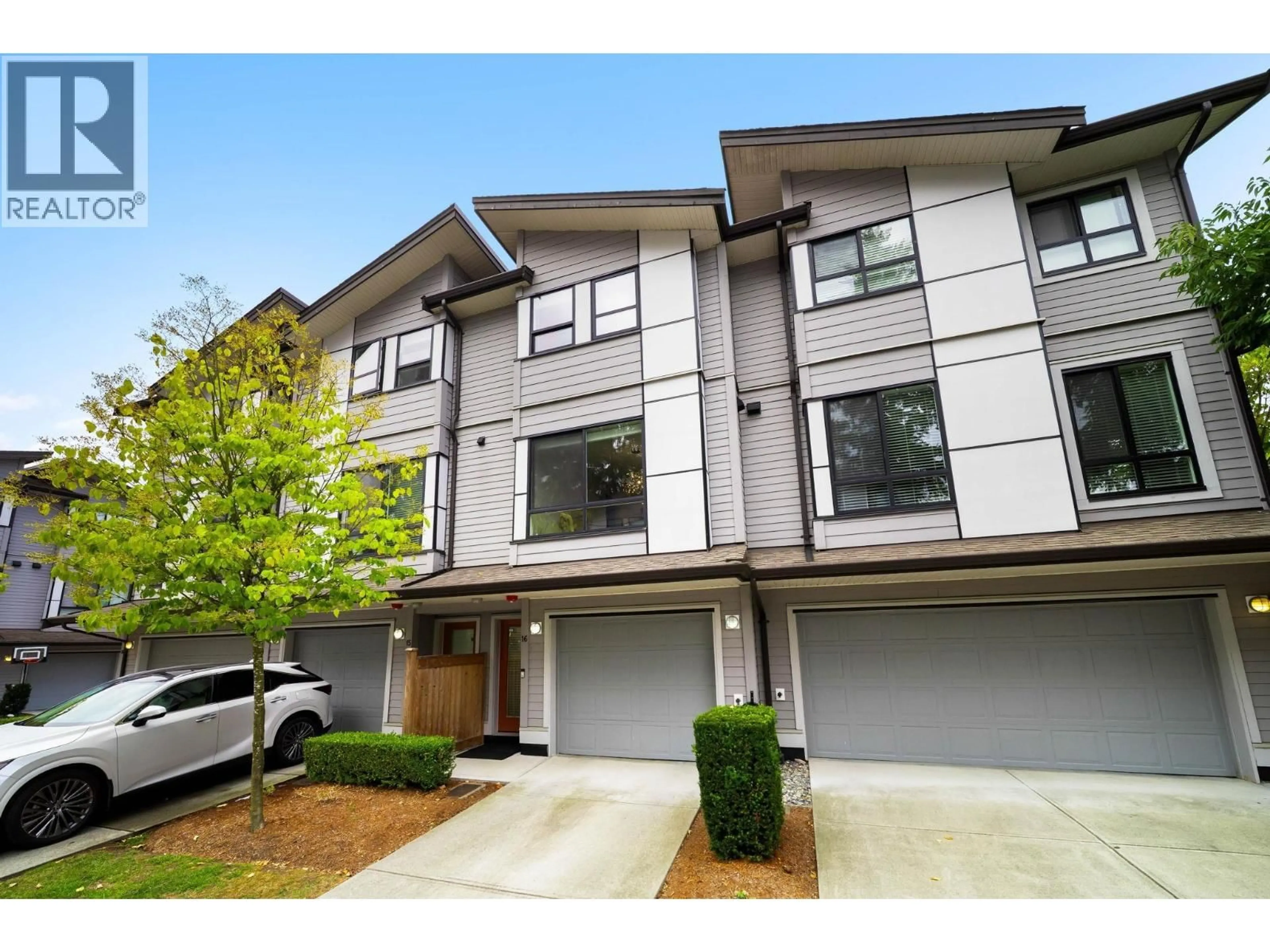 Home with vinyl exterior material, street for 16 - 2139 PRAIRIE AVENUE, Port Coquitlam British Columbia V3B0M7