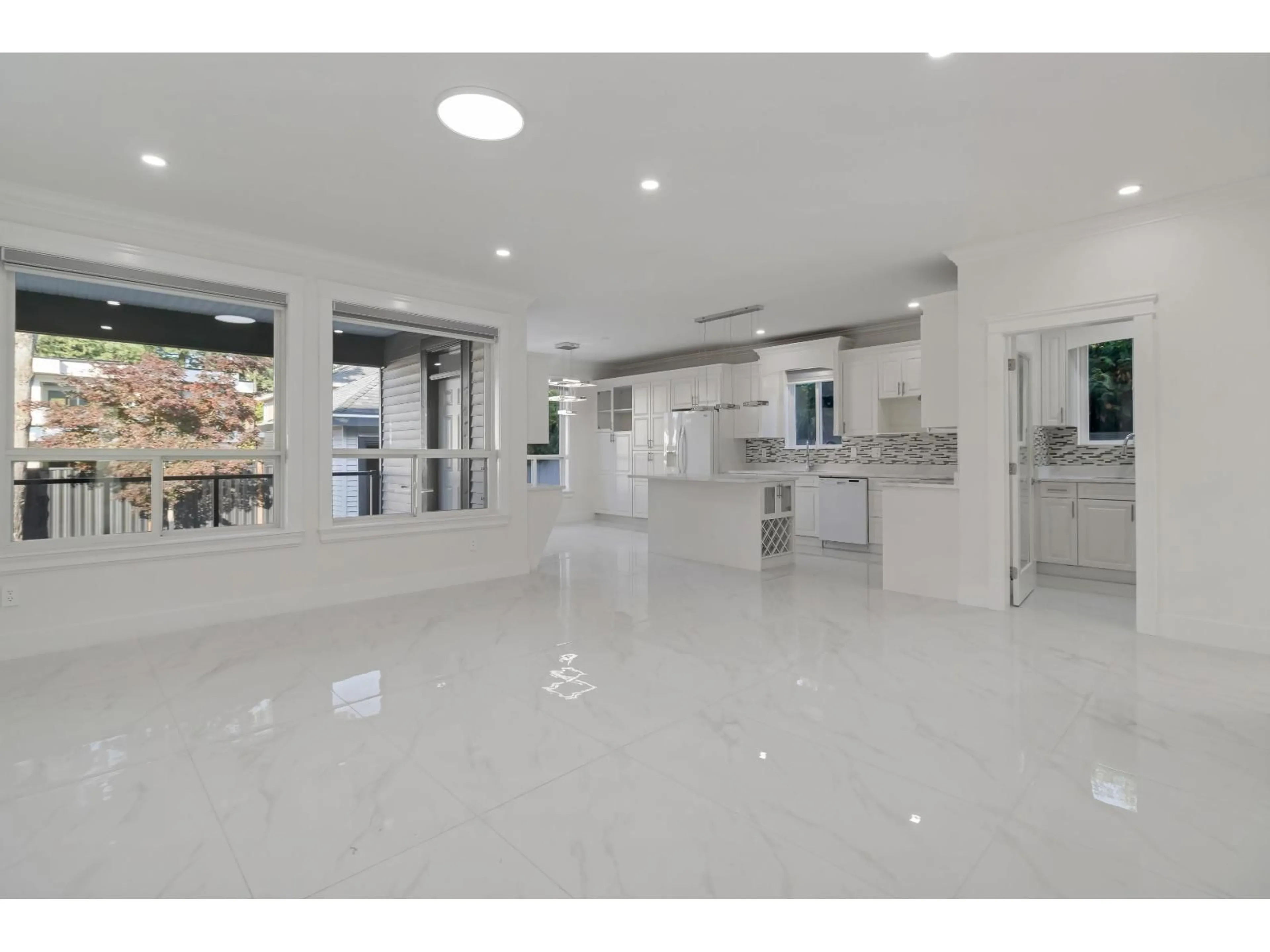 Indoor foyer for 7297 115A, Delta British Columbia V4C5P7