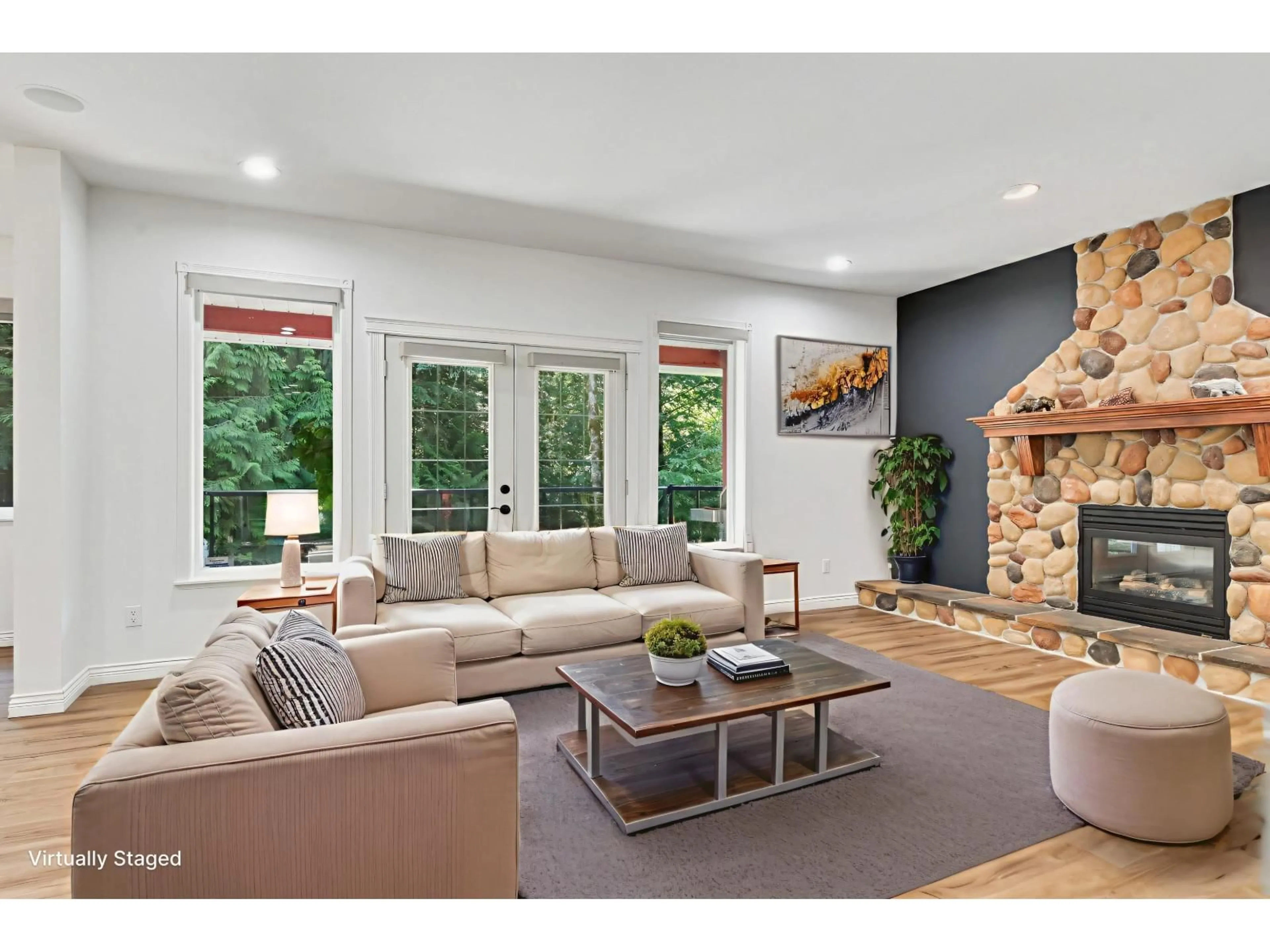 Living room with furniture, unknown for 36198 CASCADE RIDGE, Mission British Columbia V2V7G9