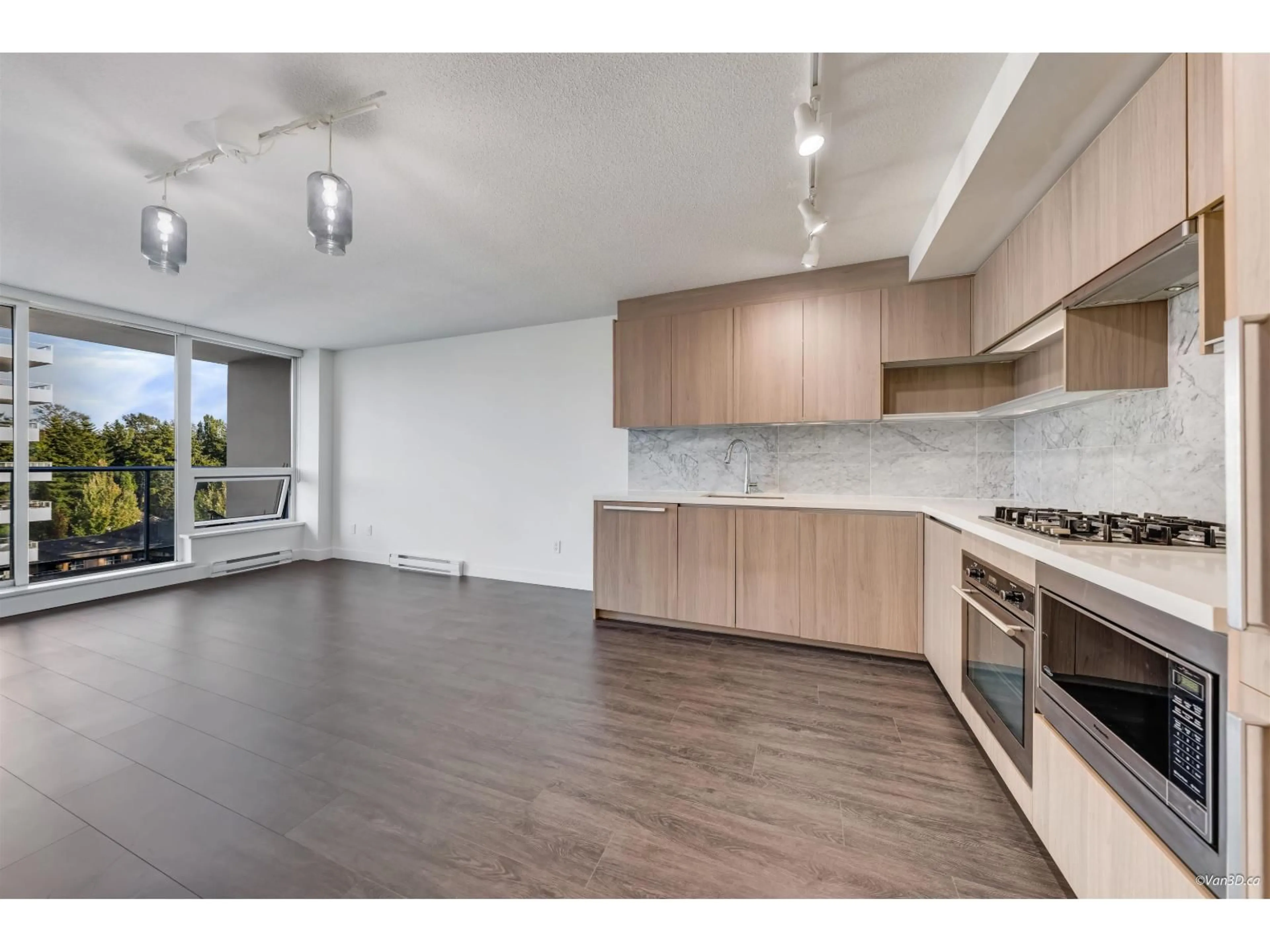 Open concept kitchen, wood/laminate floor for 1515 - 13750 100, Surrey British Columbia V3T0L3