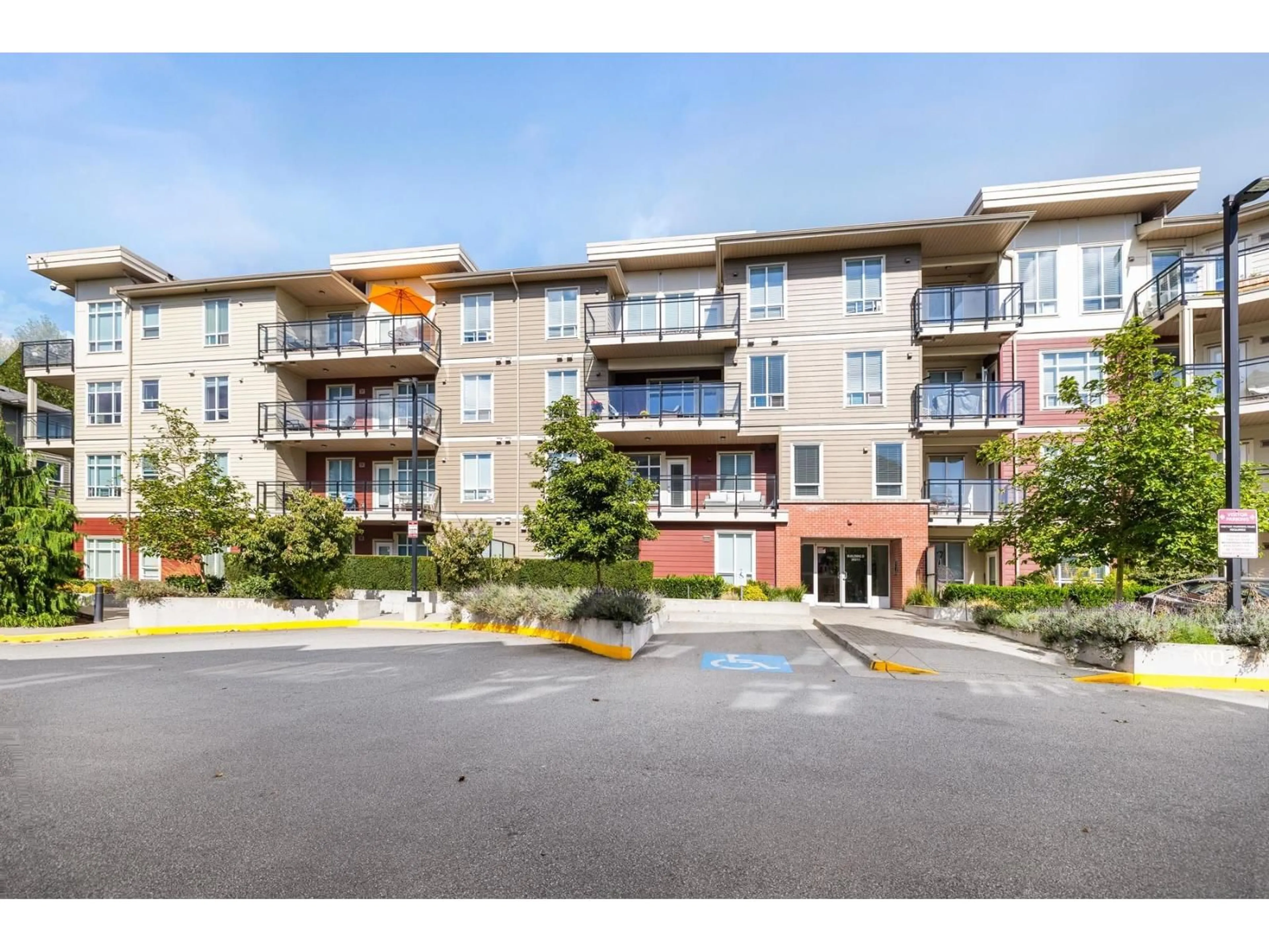 Unknown for D203 - 20211 66, Langley British Columbia V2Y0L4