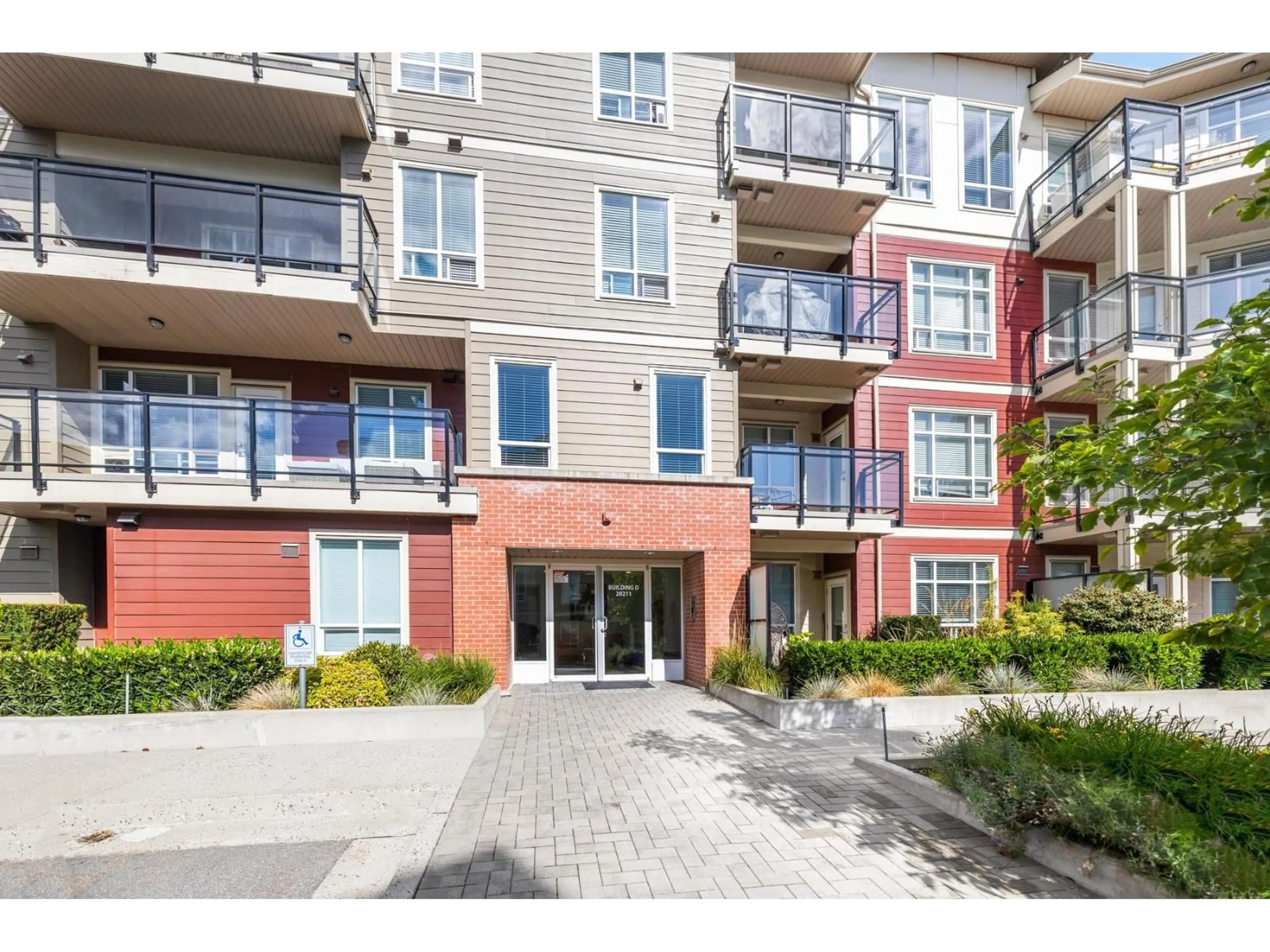 Unknown for D203 - 20211 66, Langley British Columbia V2Y0L4