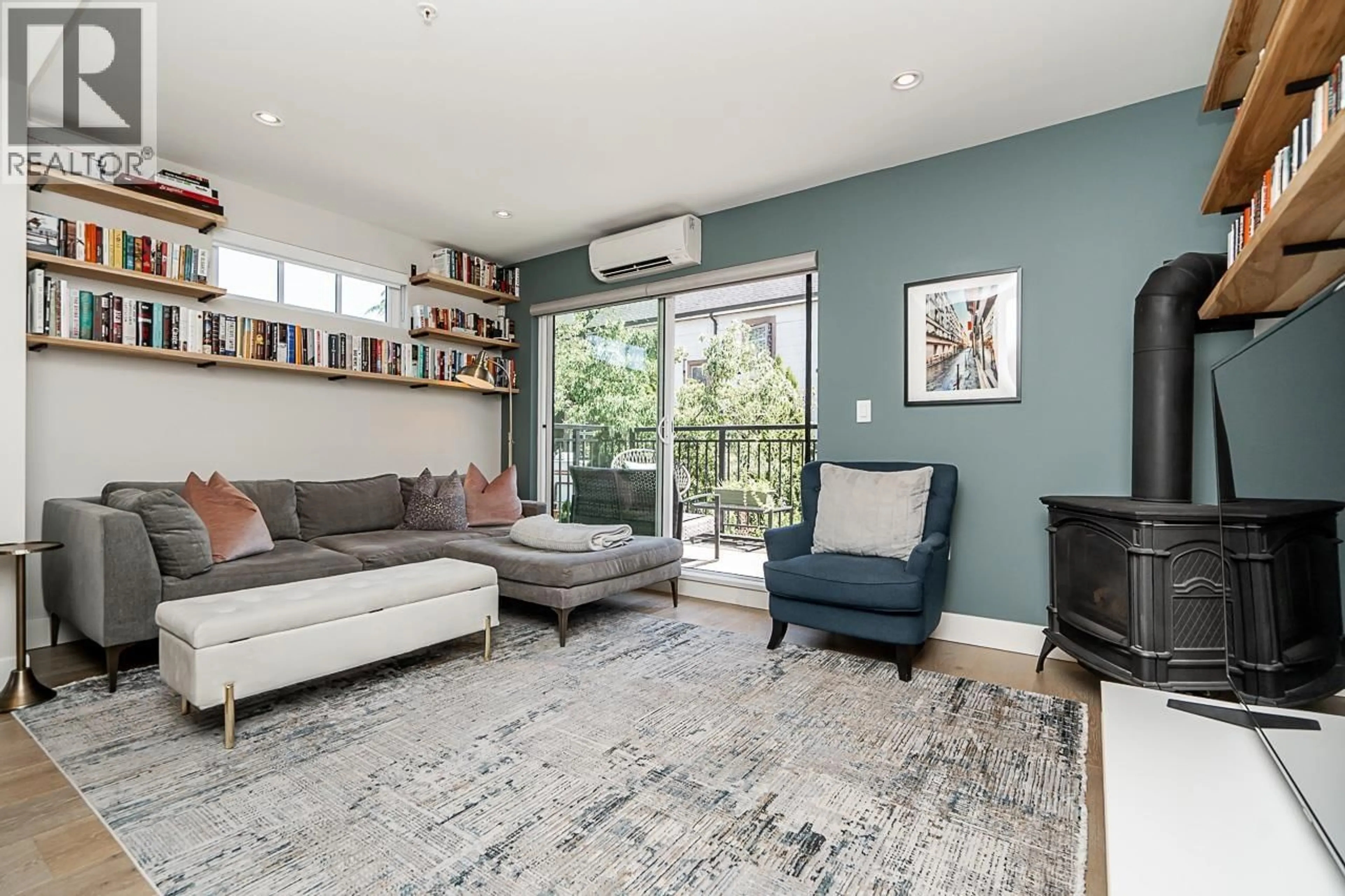 Living room with furniture, unknown for 4320 KNIGHT STREET, Vancouver British Columbia V5N3M5