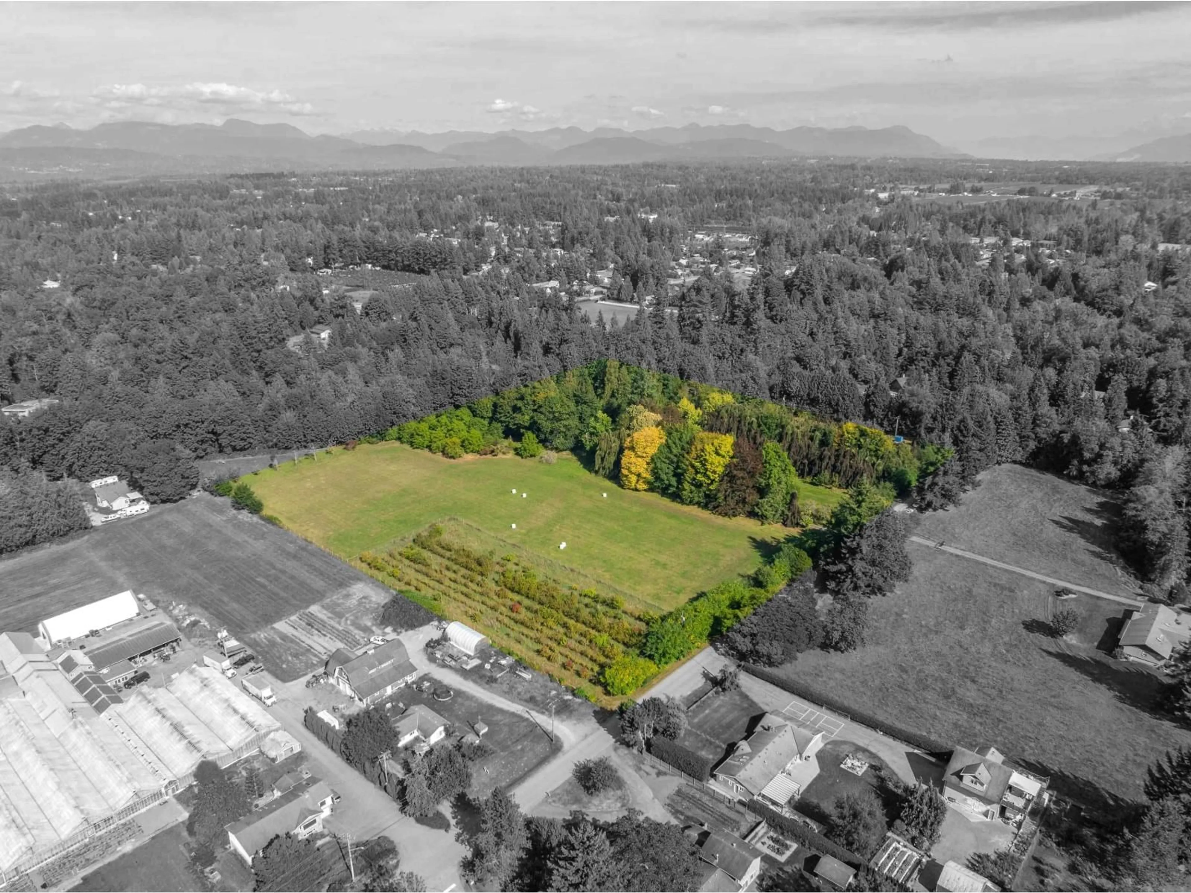 A pic from outside/outdoor area/front of a property/back of a property/a pic from drone, unknown for 24355 48, Langley British Columbia V2Z2M4