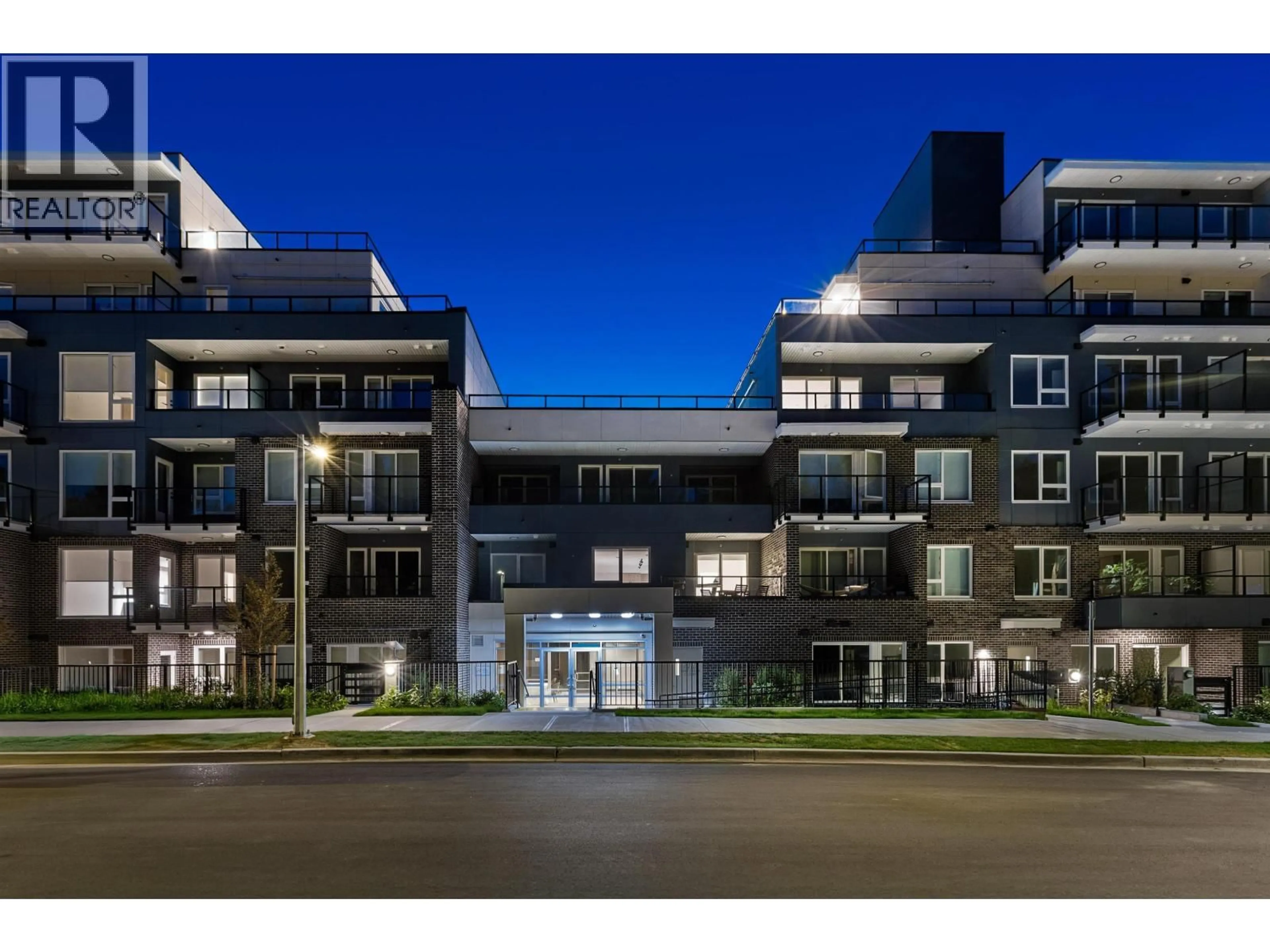 A pic from outside/outdoor area/front of a property/back of a property/a pic from drone, street for 112 - 2002 ST. GEORGE STREET, Port Moody British Columbia V3H0N4