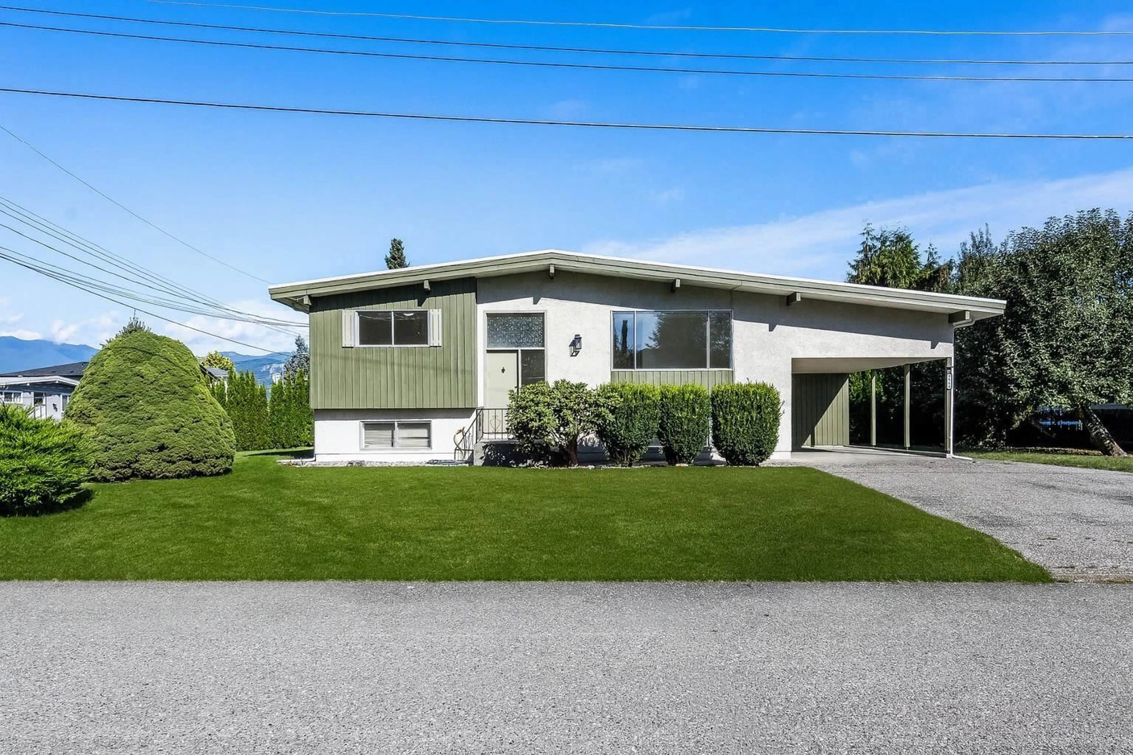 Home with vinyl exterior material, street for 8560 CRAMER DRIVE, Chilliwack British Columbia V2P5H5
