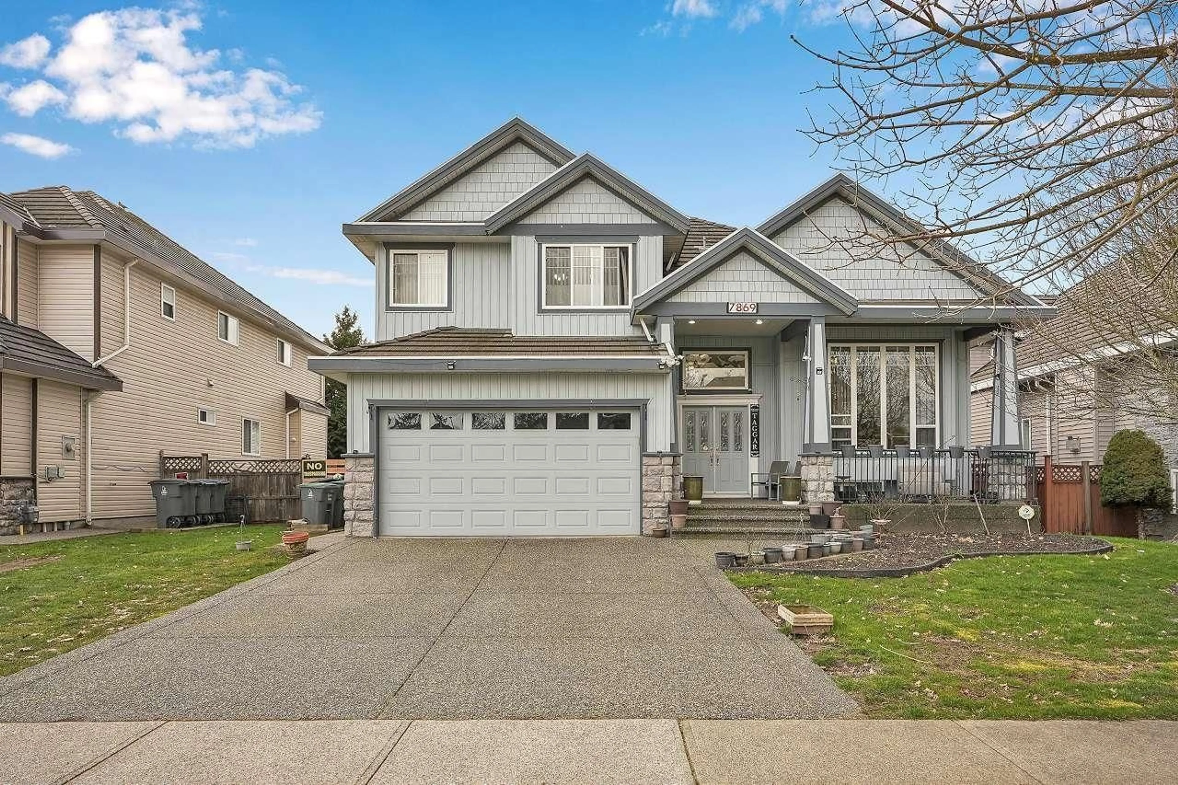Home with vinyl exterior material, street for 7869 147A, Surrey British Columbia V3S2T8