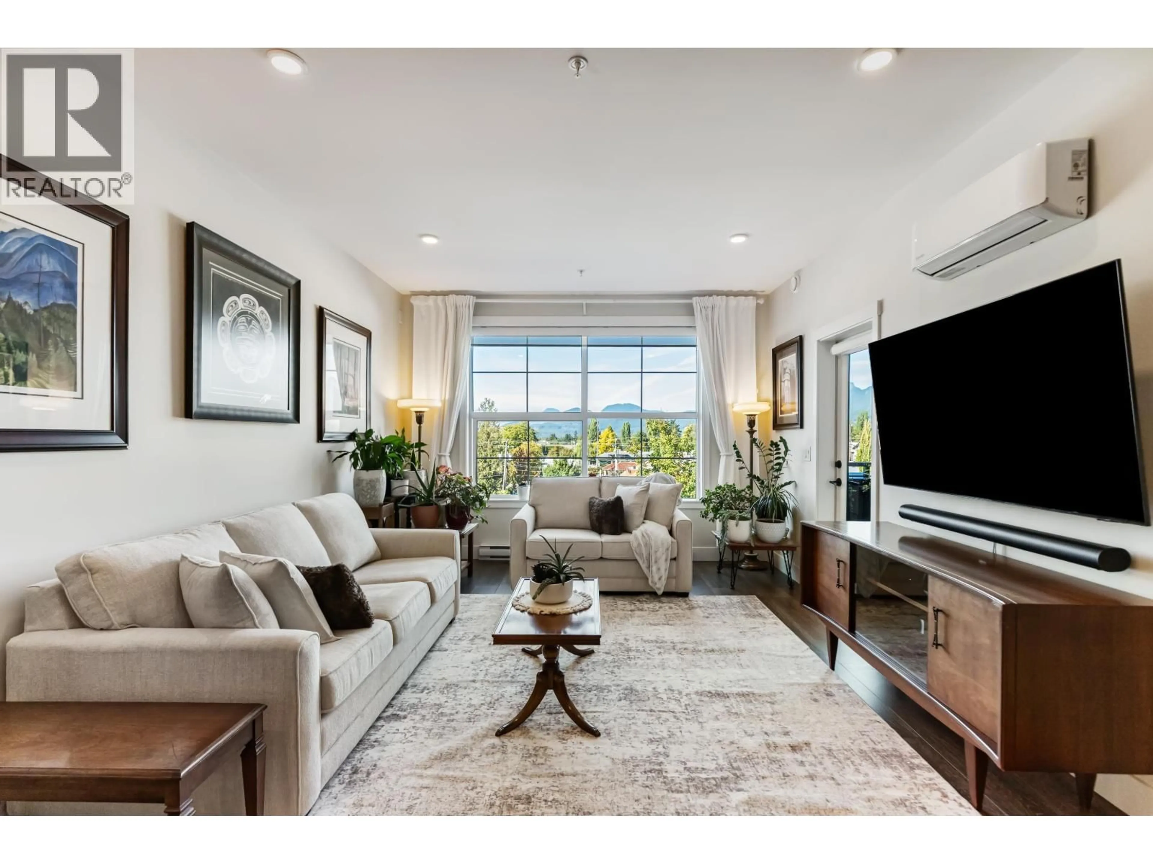 Living room with furniture, unknown for 407 - 22638 119 AVENUE, Maple Ridge British Columbia V2X4L1