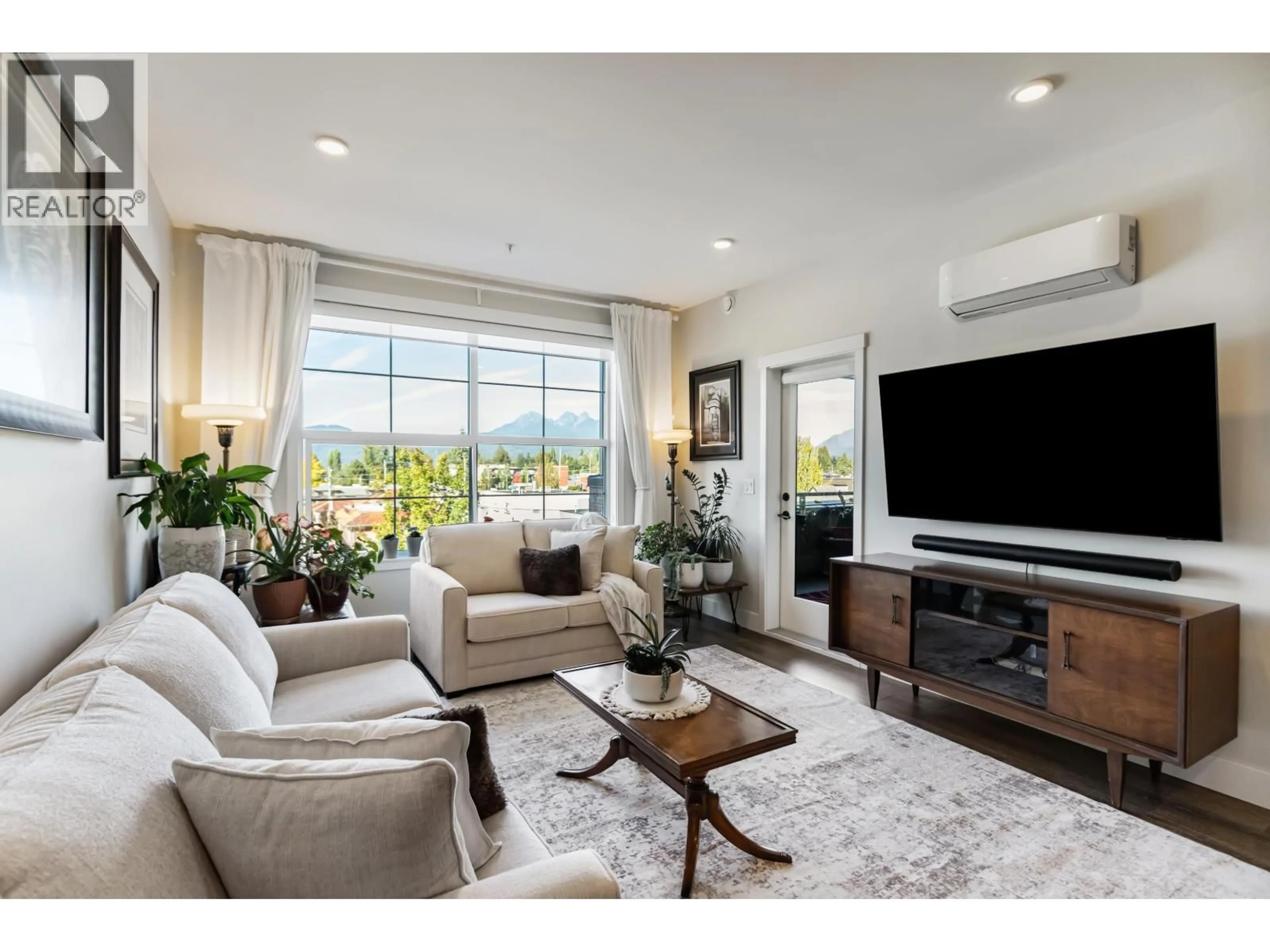 Living room with furniture, unknown for 407 - 22638 119 AVENUE, Maple Ridge British Columbia V2X4L1