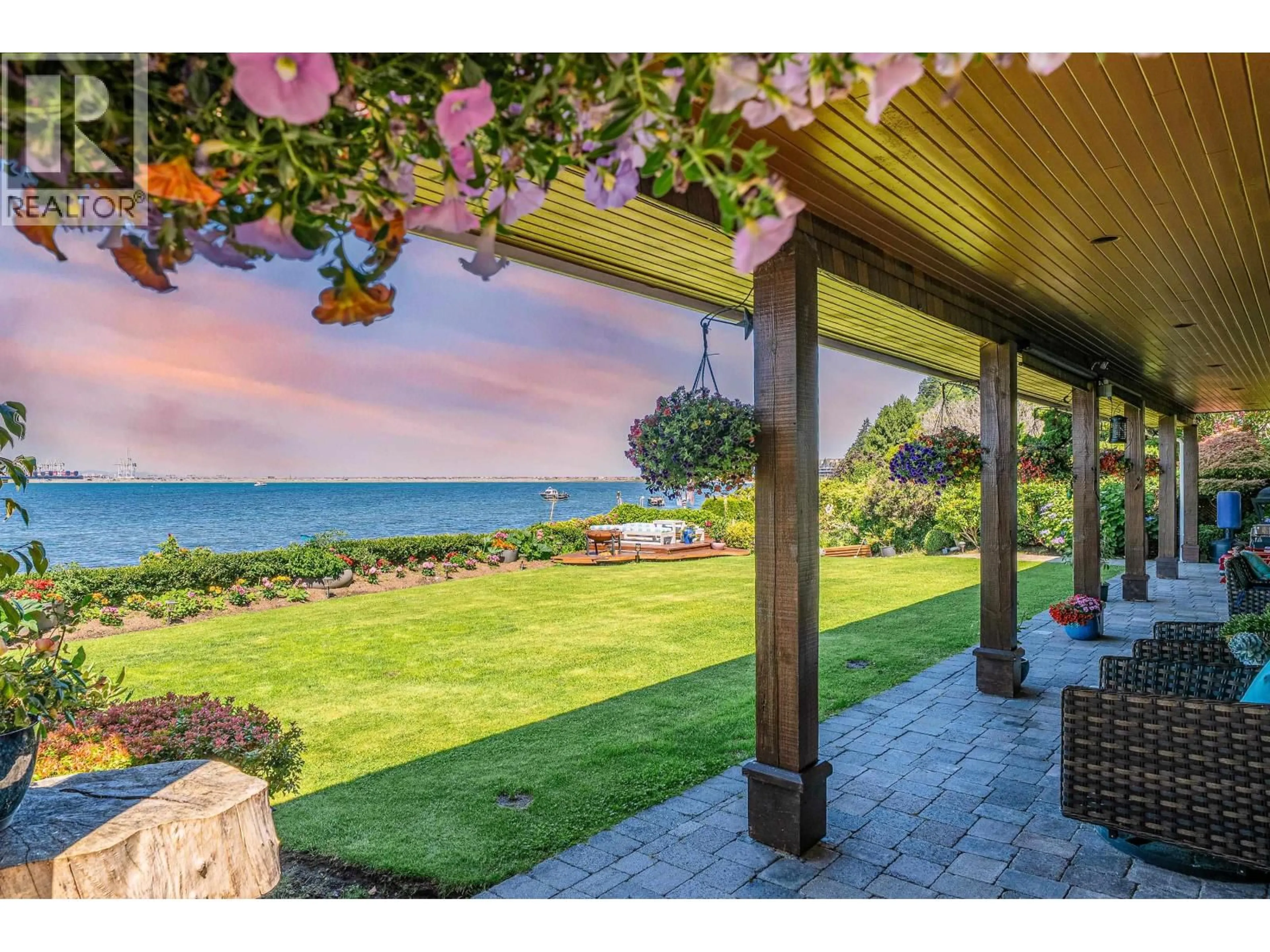 Patio, water/lake/river/ocean view for 768 TSAWWASSEN BEACH ROAD, Tsawwassen British Columbia V4M2J3