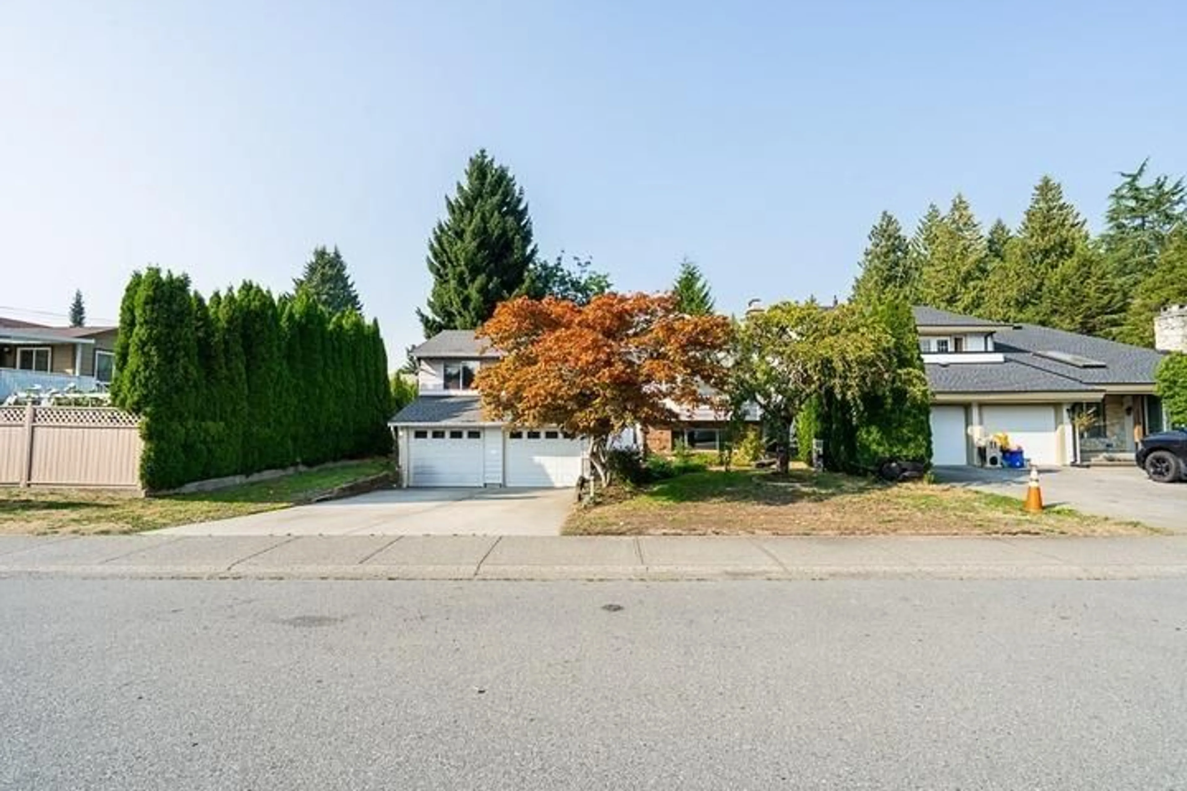 A pic from outside/outdoor area/front of a property/back of a property/a pic from drone, street for 20423 90, Langley British Columbia V1M1A9