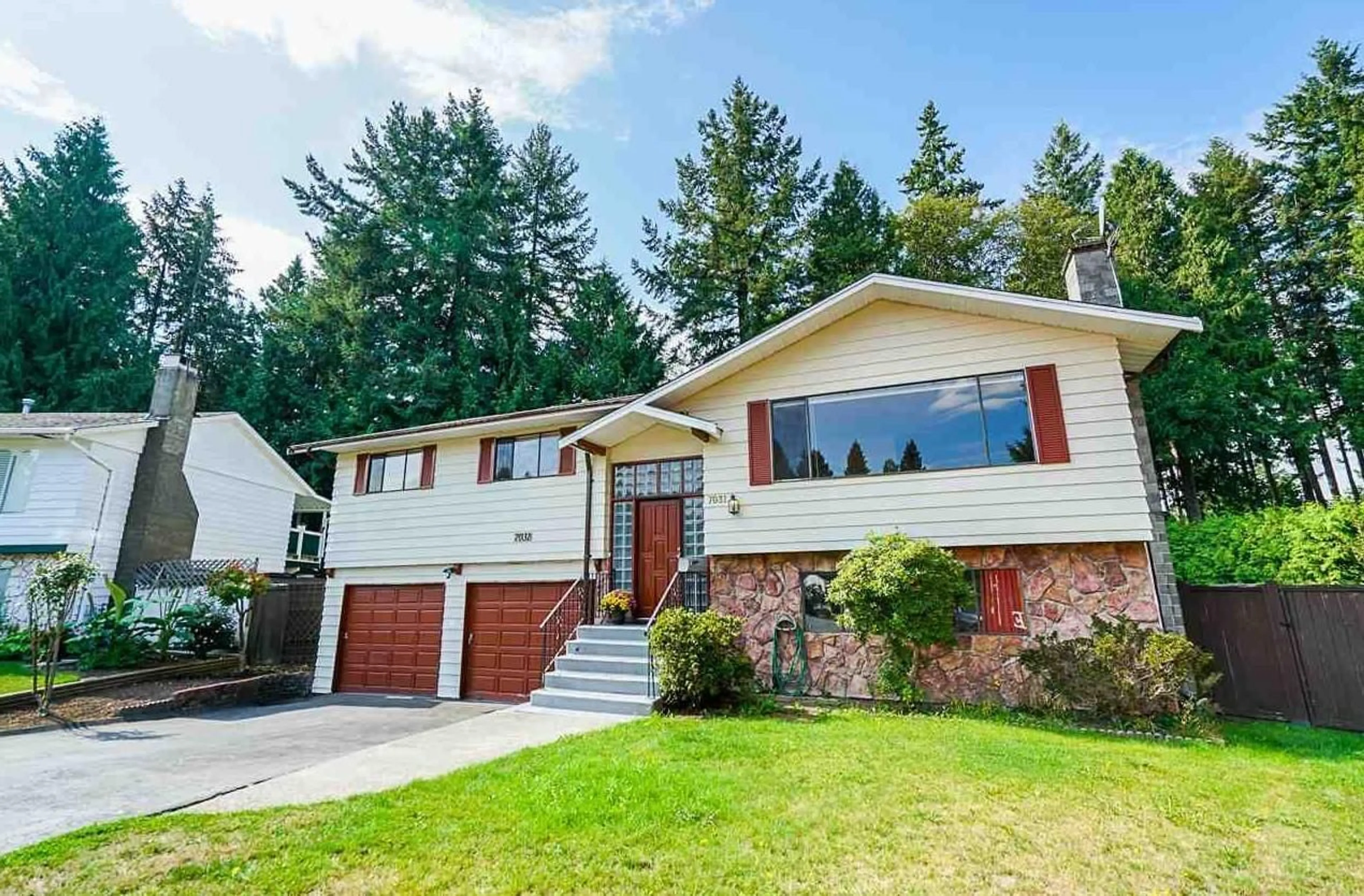 Home with vinyl exterior material, street for 7031 115A, Delta British Columbia V4E2E4