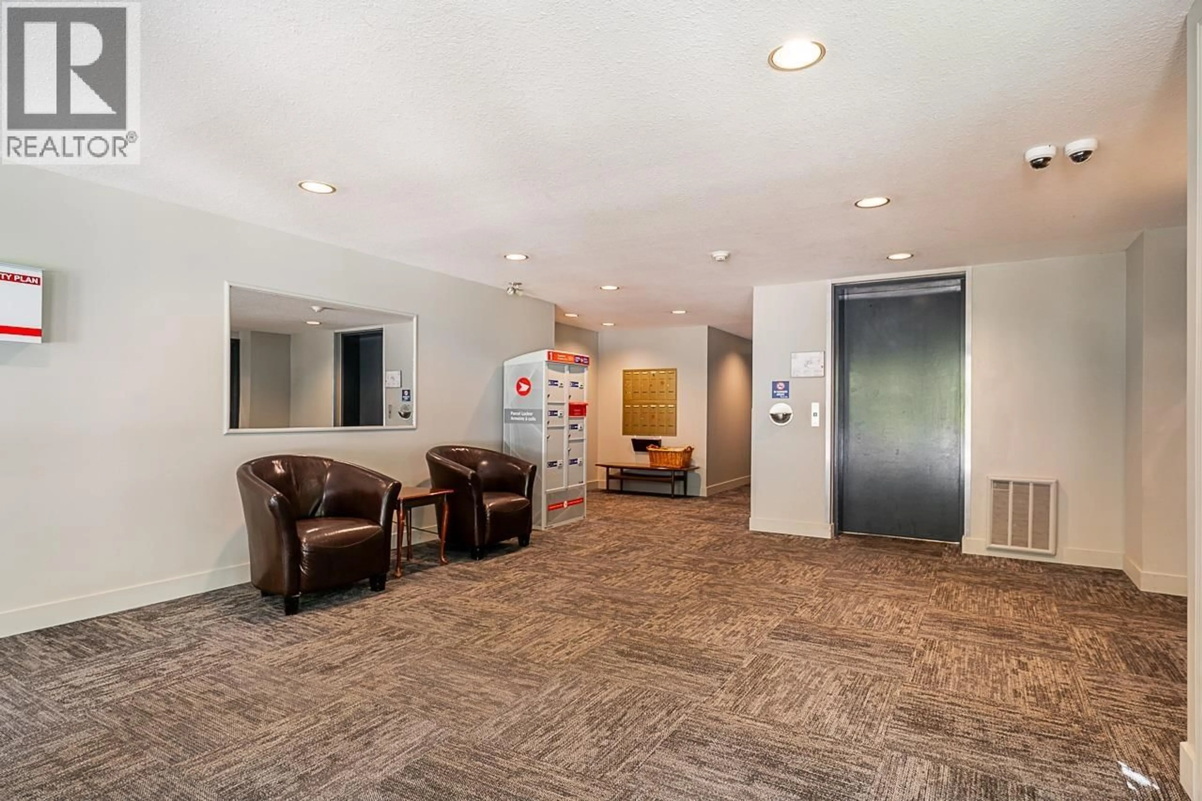 Indoor foyer for 213 - 7760 MOFFATT ROAD, Richmond British Columbia V6Y1X8