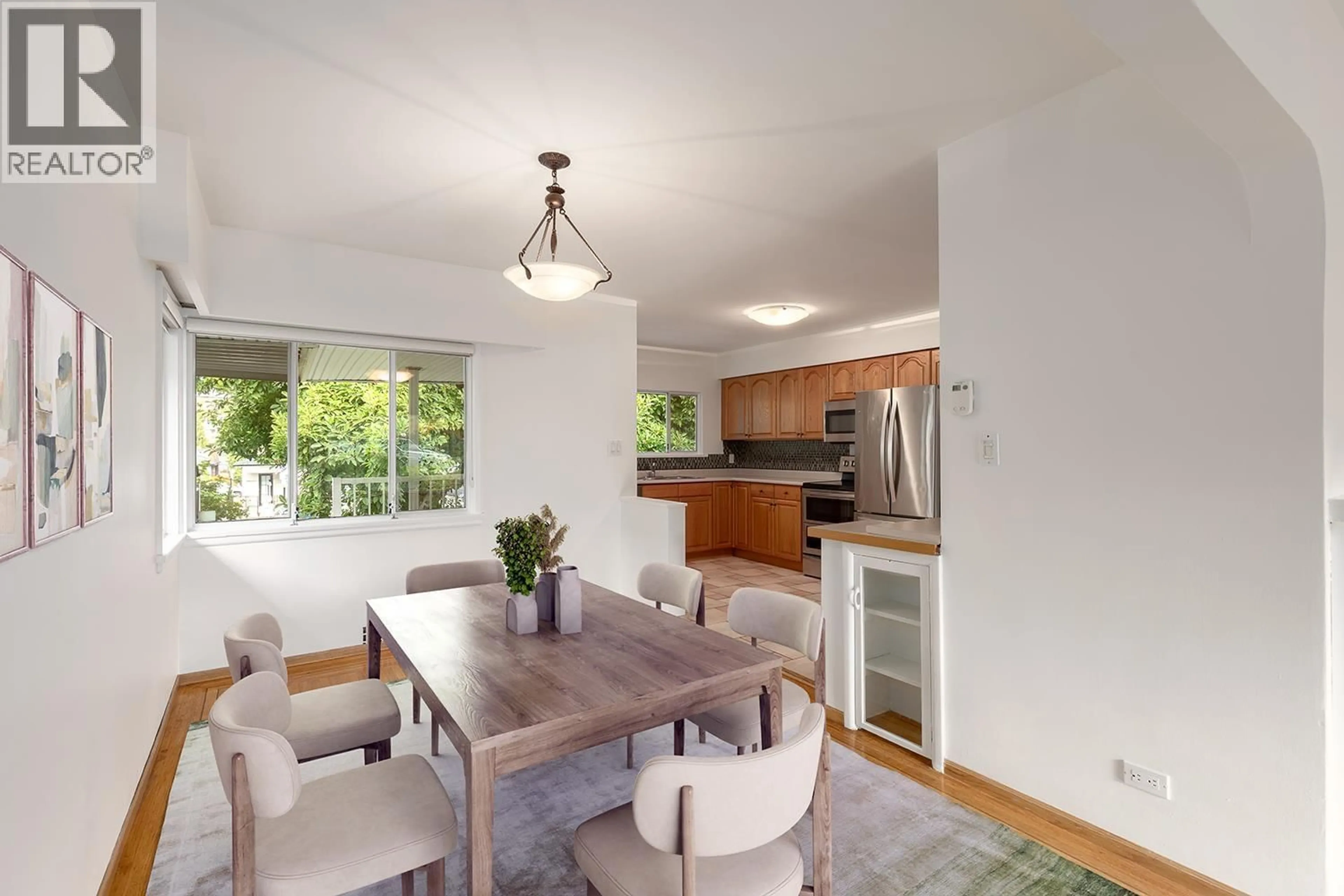 Open concept kitchen, unknown for 113 EIGHTH AVENUE, New Westminster British Columbia V3L1X9