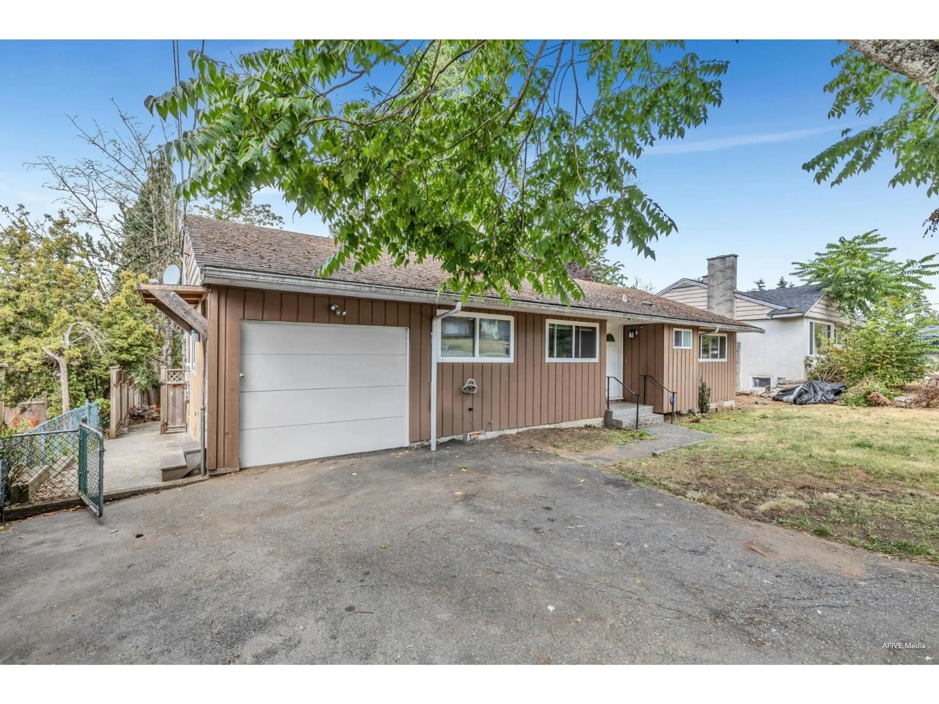 Unknown for 10317 127, Surrey British Columbia V3V5K1