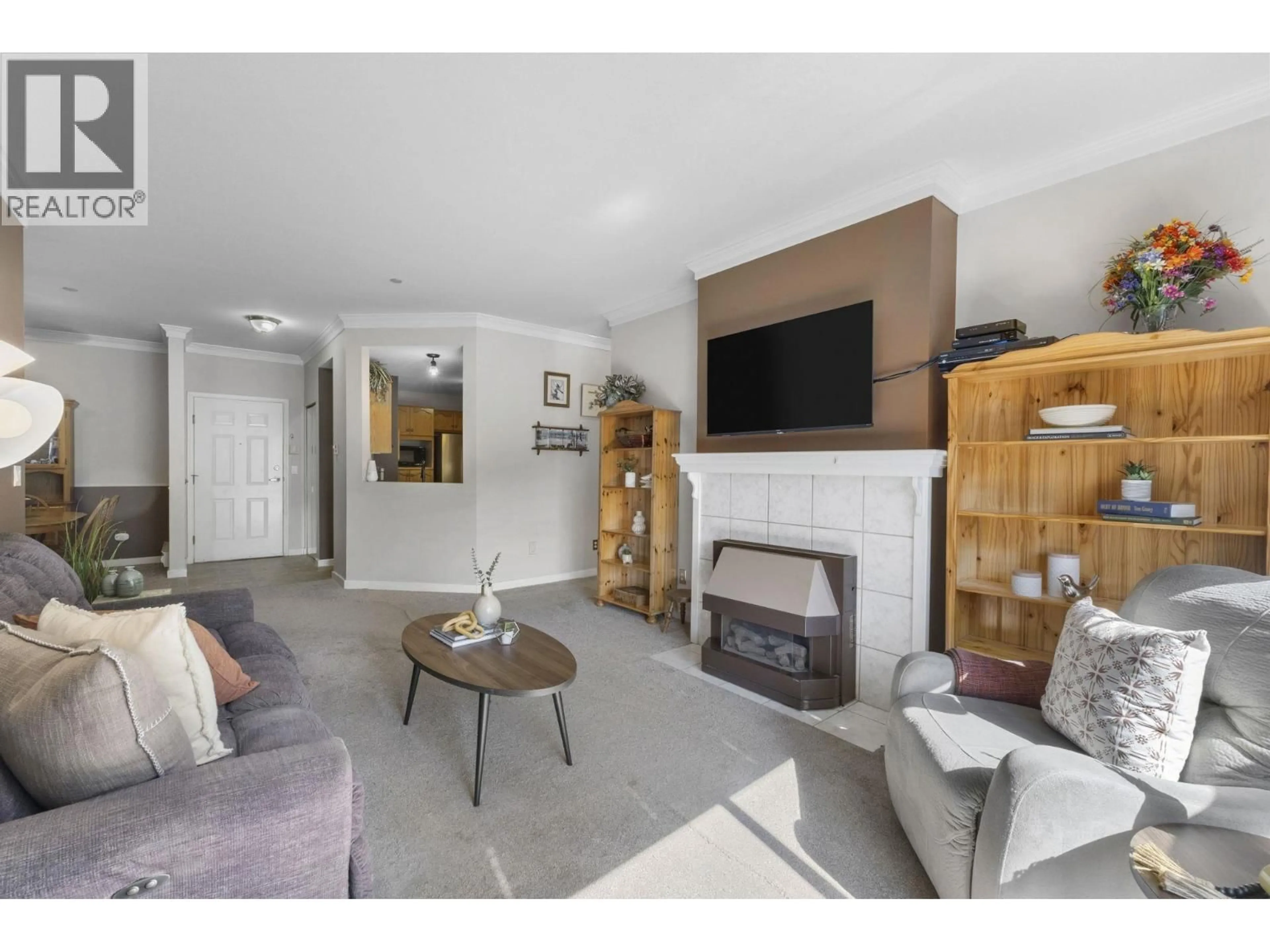 Living room with furniture, unknown for 305 - 12464 191B STREET, Pitt Meadows British Columbia V3Y2P6