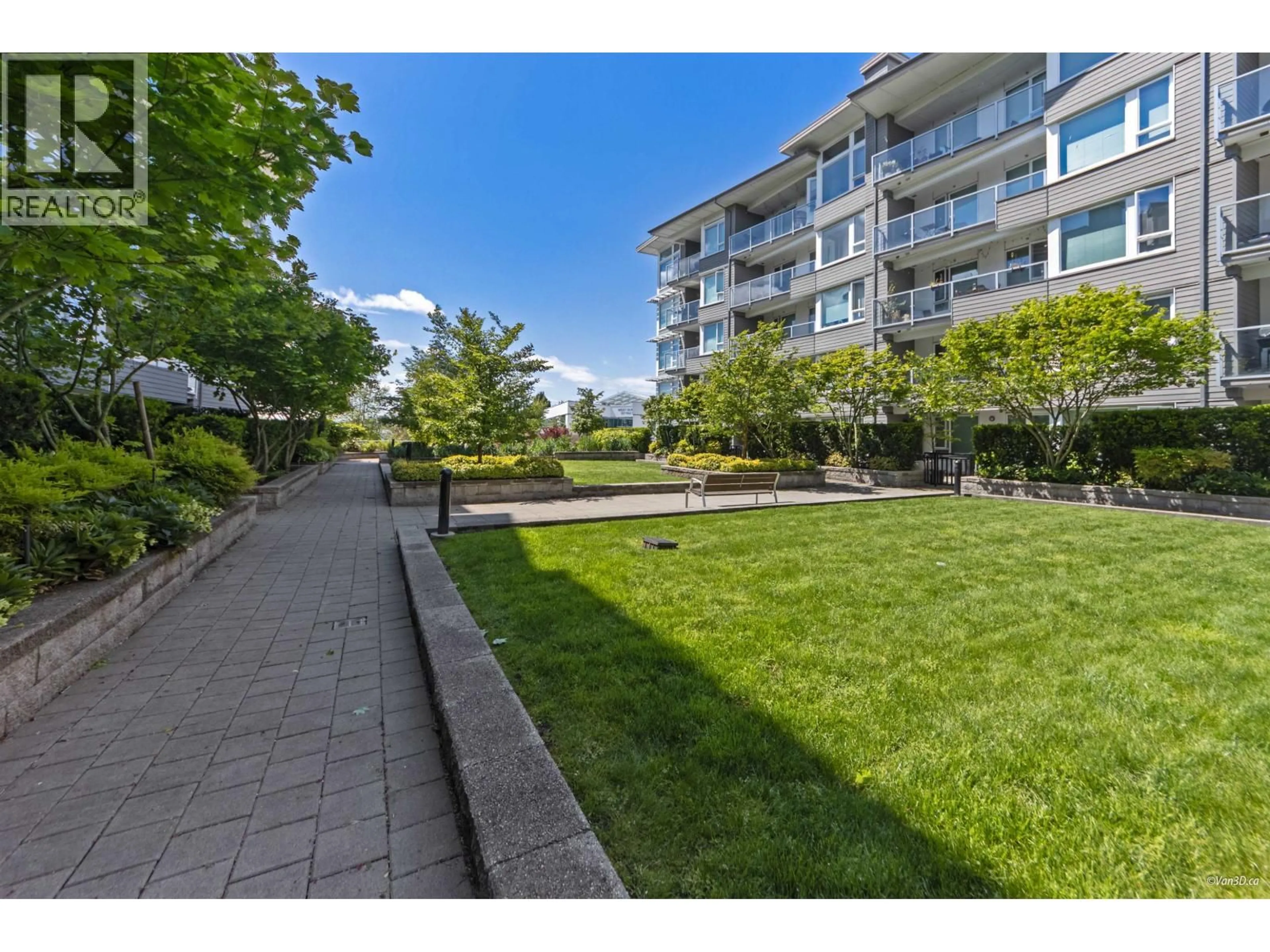 Patio, street for 107 - 277 1ST STREET, North Vancouver British Columbia V7M0E8