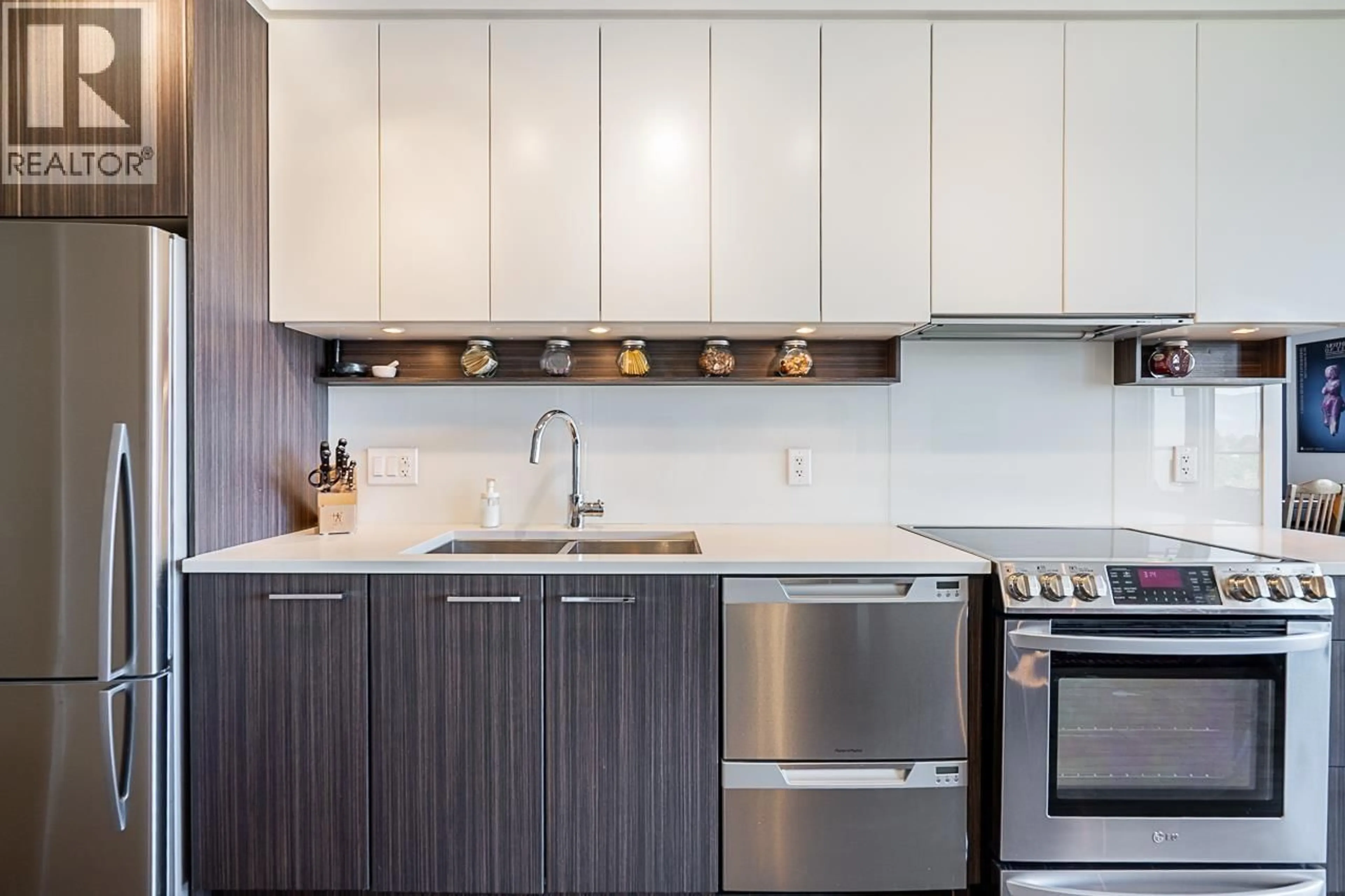Standard kitchen, unknown for 511 - 4310 HASTINGS STREET, Burnaby British Columbia V5C2J9