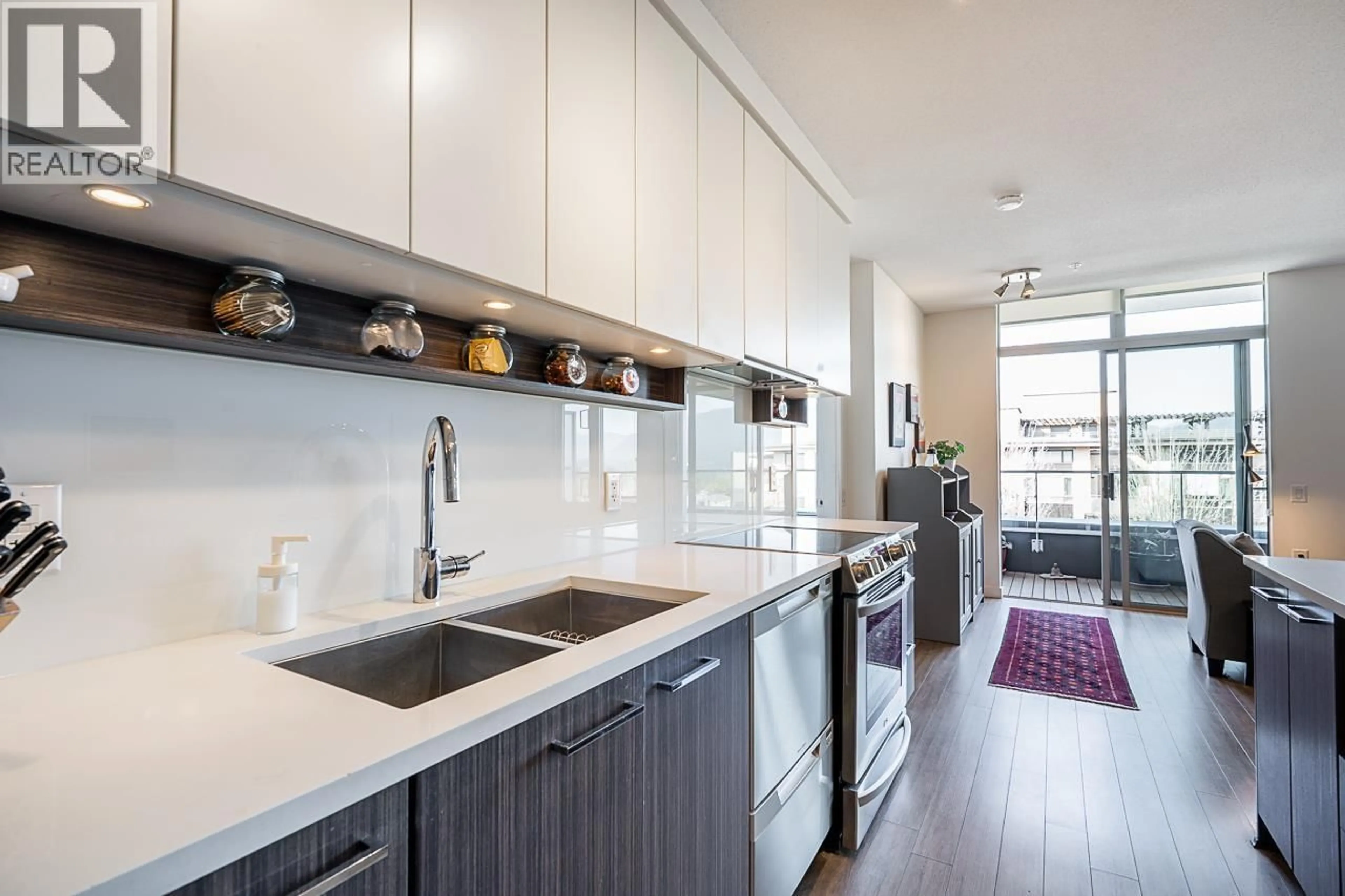 Contemporary kitchen, ceramic/tile floor for 511 - 4310 HASTINGS STREET, Burnaby British Columbia V5C2J9