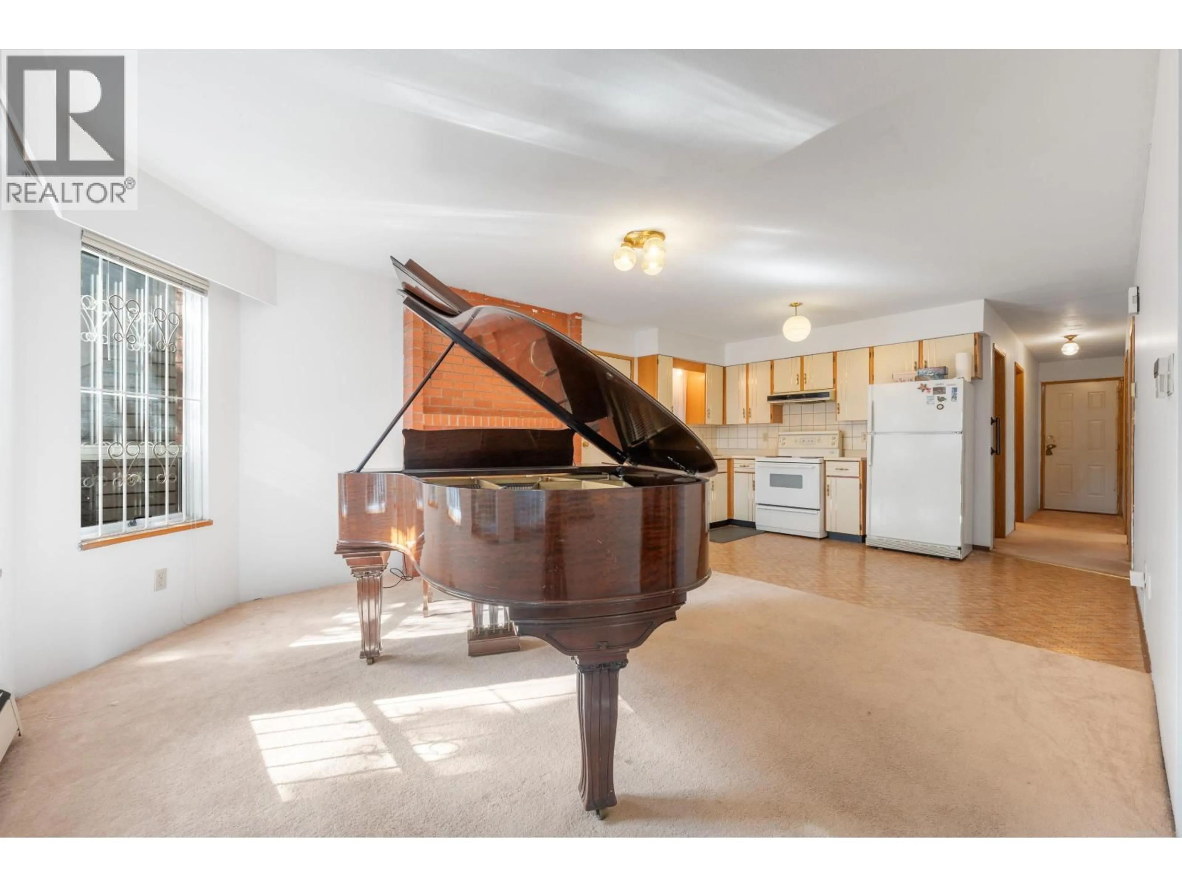 A pic of a room for 511 19TH AVENUE, Vancouver British Columbia V5V1J8