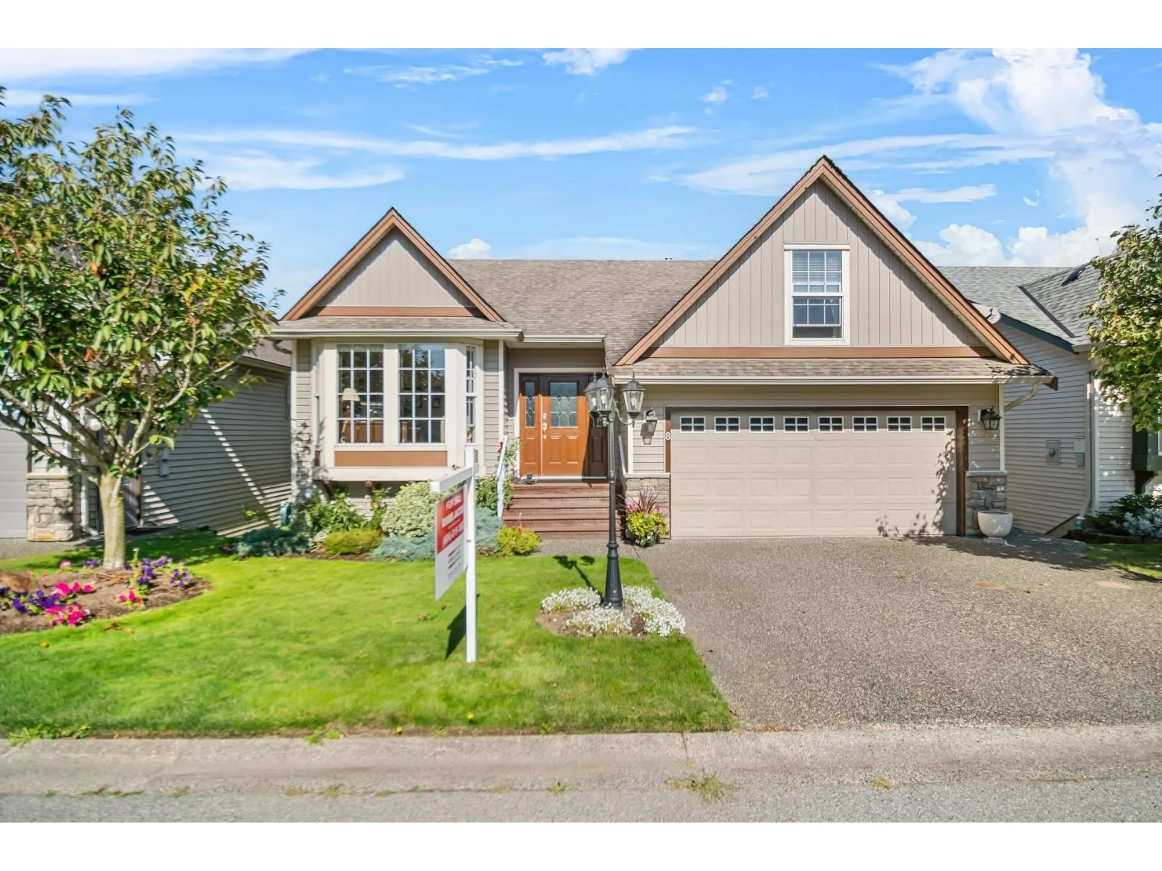 Home with vinyl exterior material, street for 8 - 349 WALNUT AVENUE, Harrison Hot Springs British Columbia V0M1K0