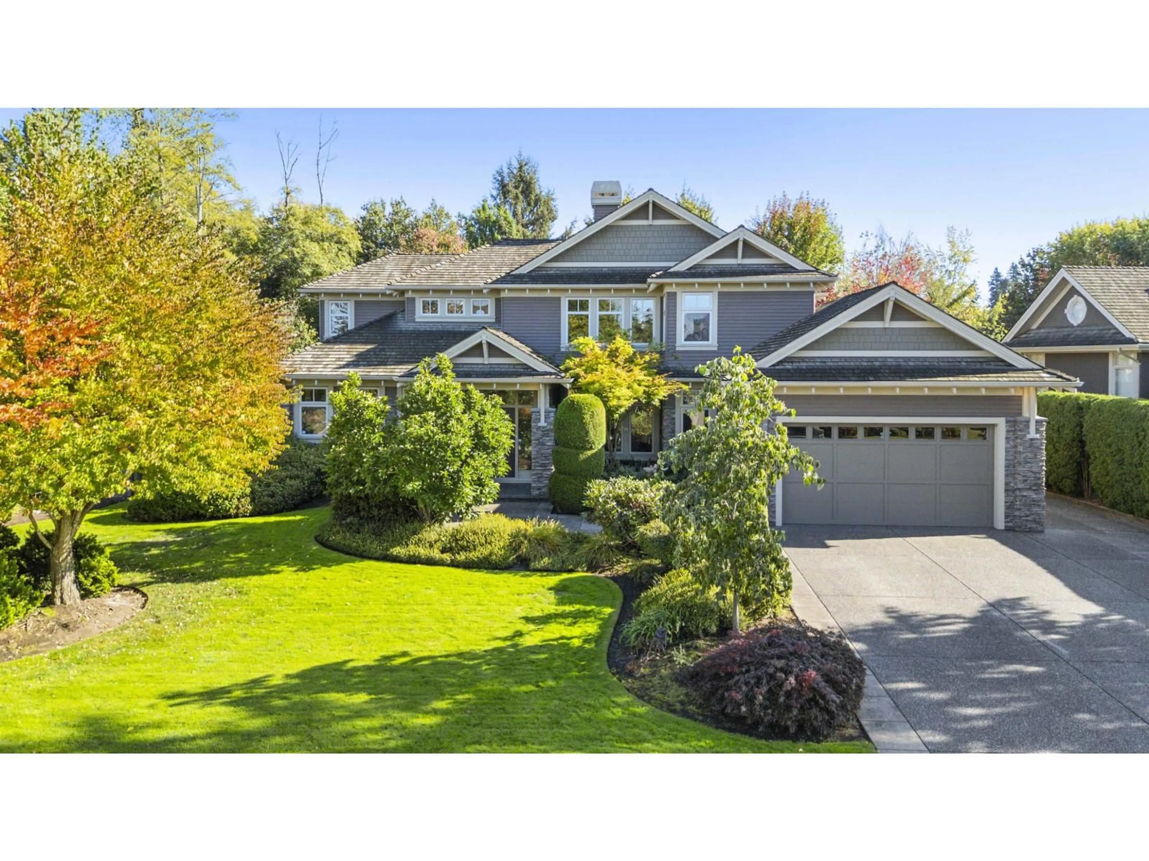 Home with vinyl exterior material, street for 3842 DEVONSHIRE, Surrey British Columbia V3Z0M2