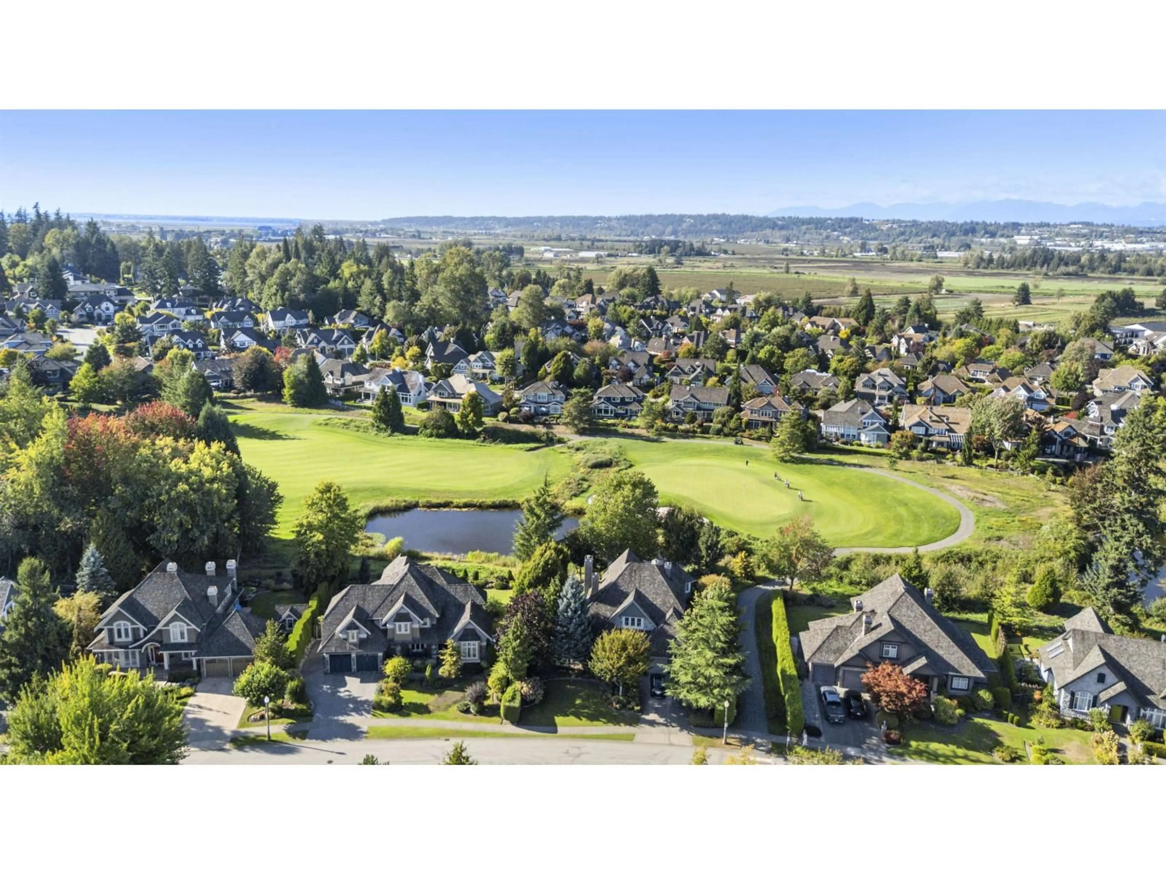 A pic from outside/outdoor area/front of a property/back of a property/a pic from drone, unknown for 3842 DEVONSHIRE, Surrey British Columbia V3Z0M2