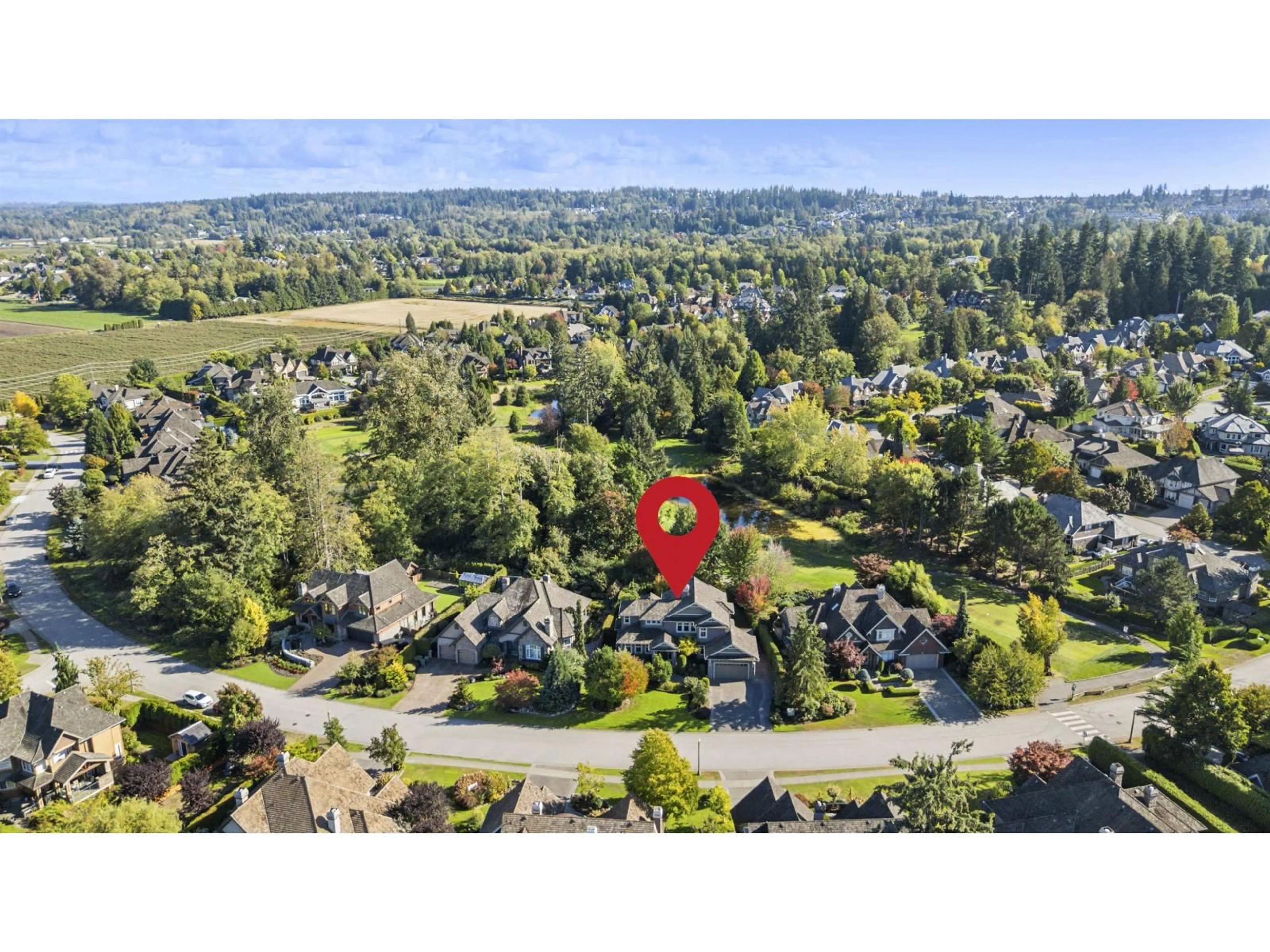 A pic from outside/outdoor area/front of a property/back of a property/a pic from drone, mountain view for 3842 DEVONSHIRE, Surrey British Columbia V3Z0M2