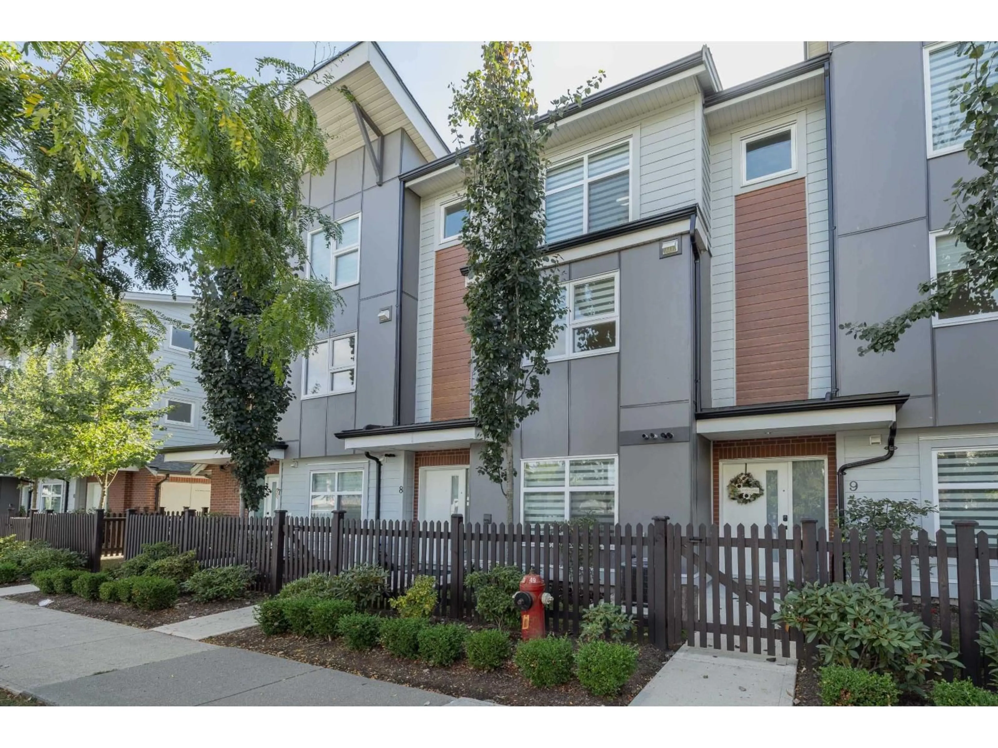 Patio, street for 8 - 22334 48, Langley British Columbia V3A3N5