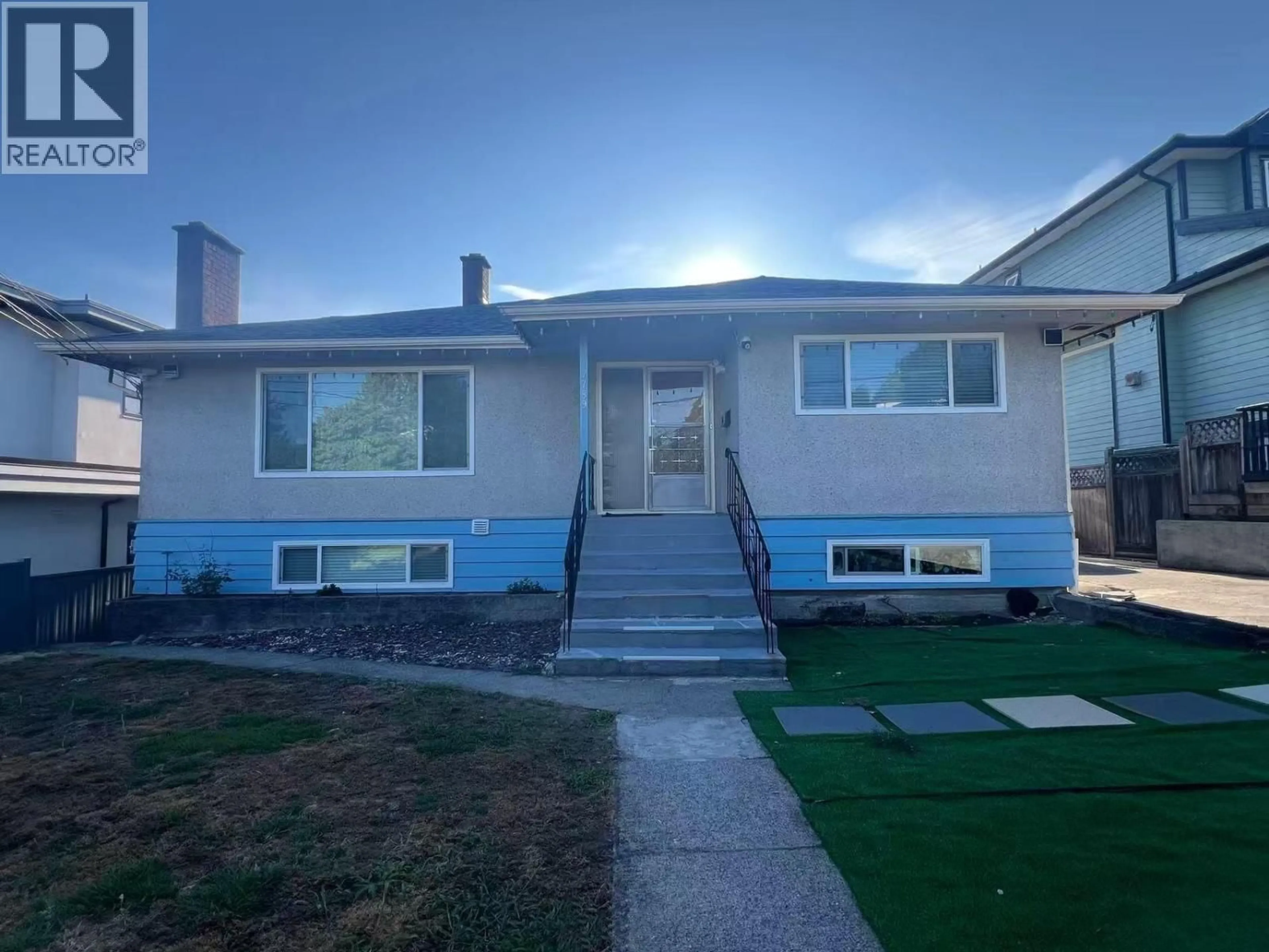 Home with vinyl exterior material, street for 7789 DOW AVENUE, Burnaby British Columbia V5J3X7