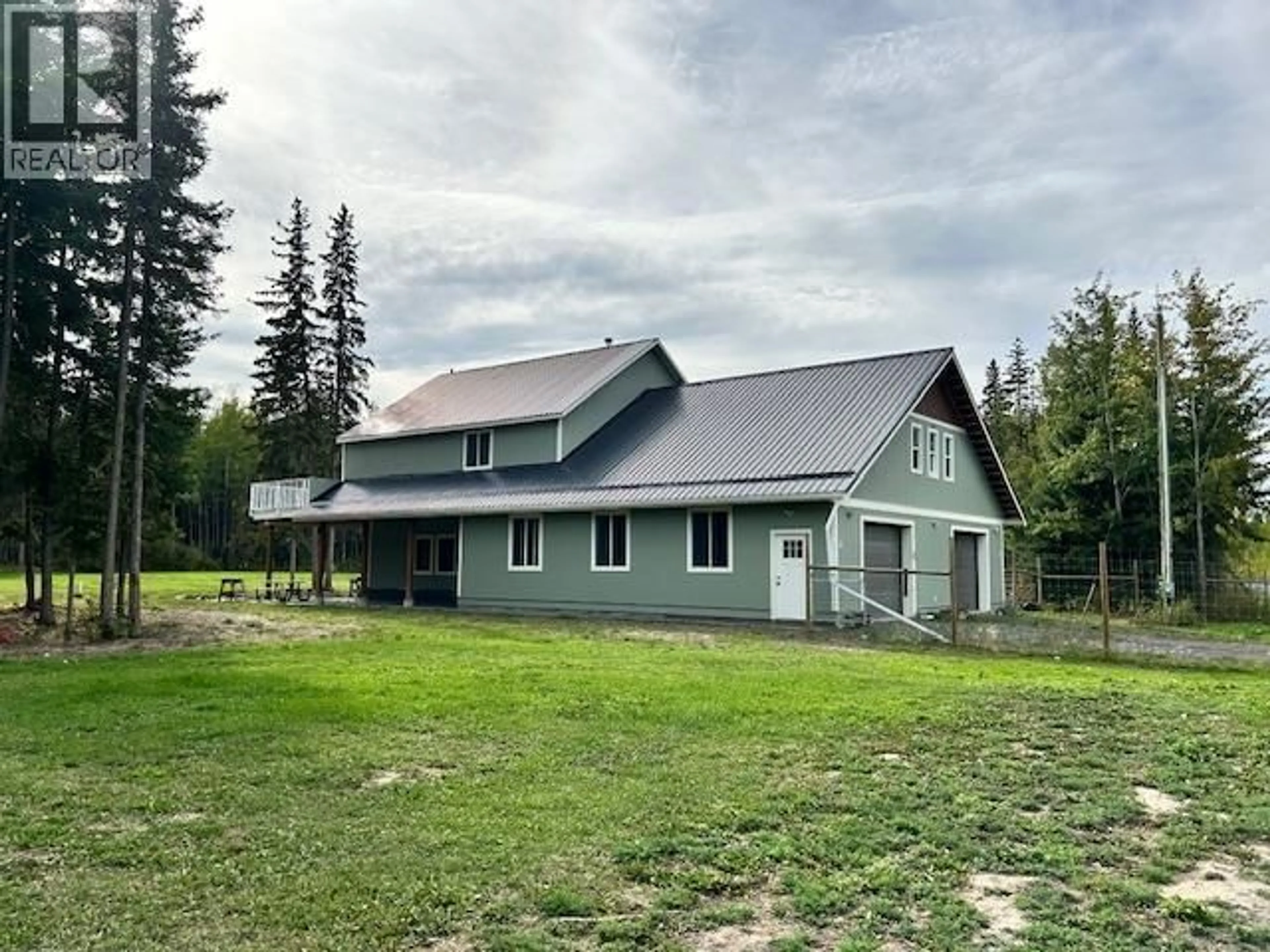 A pic from outside/outdoor area/front of a property/back of a property/a pic from drone, unknown for 520 OAK STREET, Vanderhoof British Columbia V0J3A1