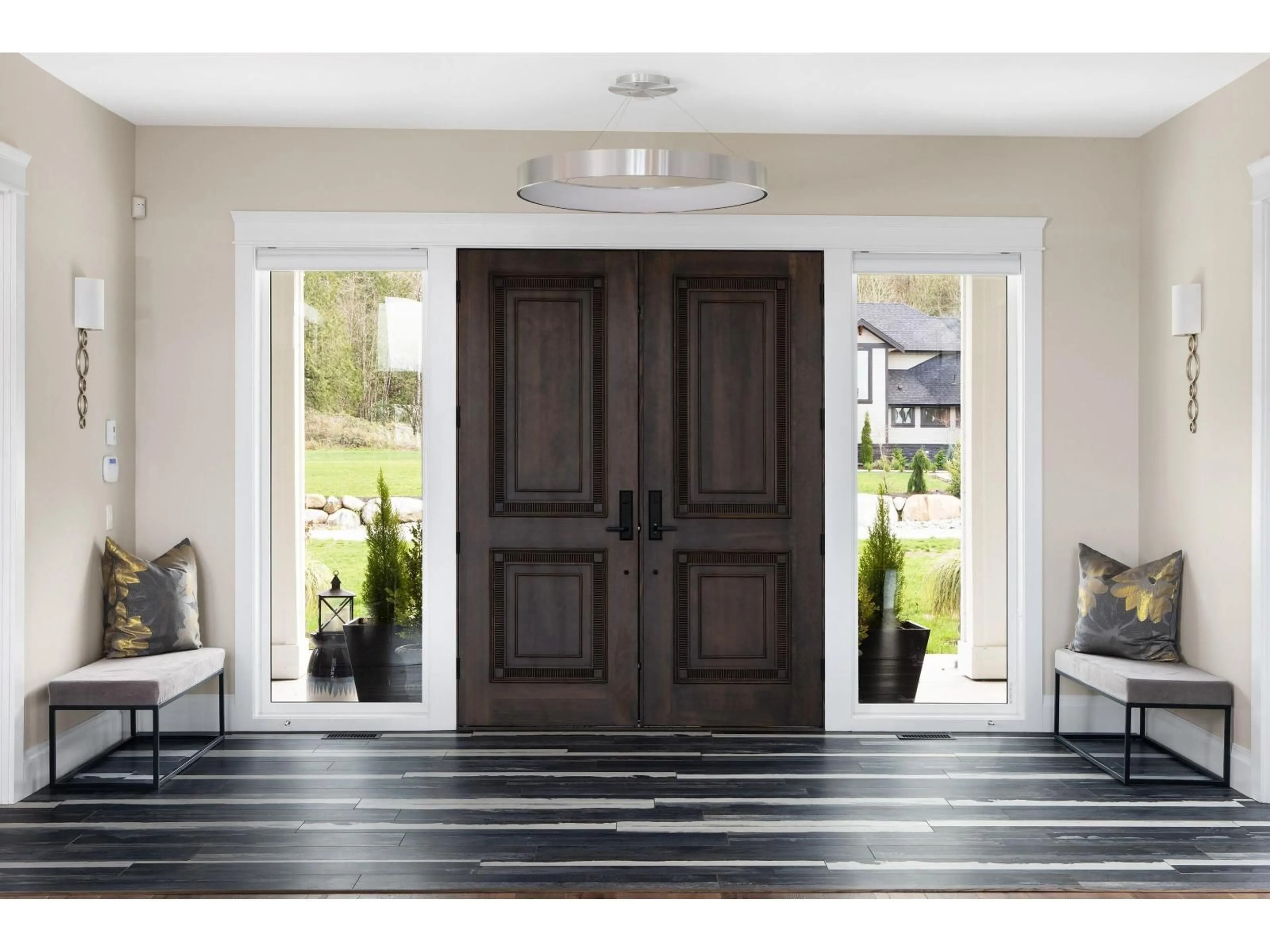 Indoor entryway for 9175 GILMOUR, Mission British Columbia V4S1H9