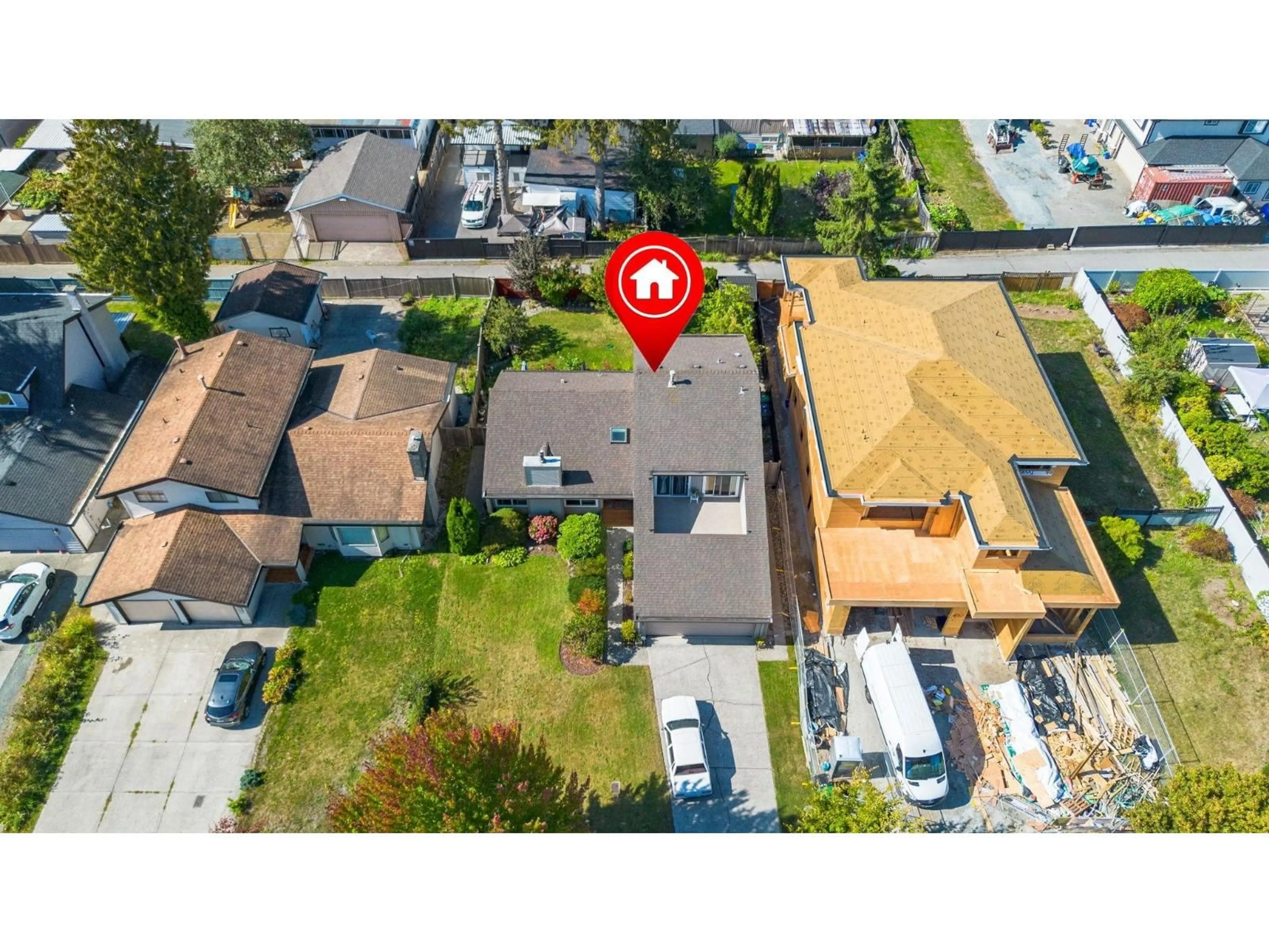 A pic from outside/outdoor area/front of a property/back of a property/a pic from drone, street for 14437 CHARTWELL, Surrey British Columbia V3S5E3