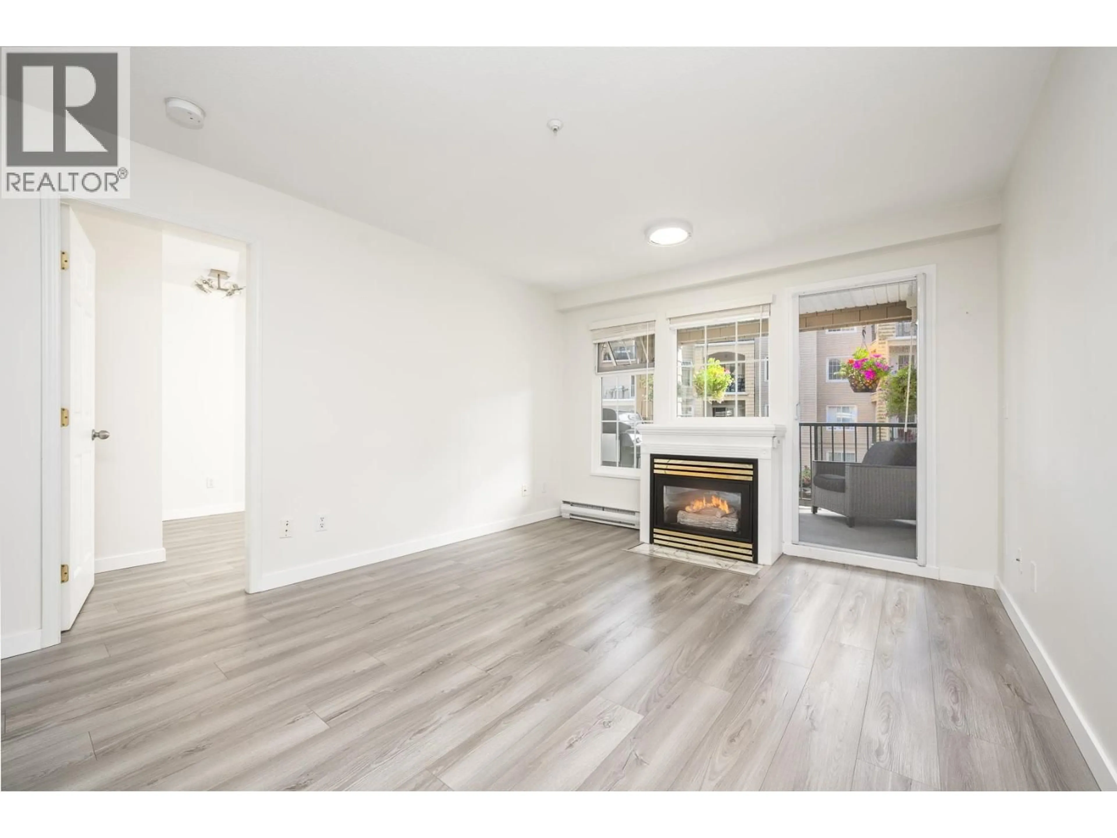 A pic of a room for 205 - 5518 14TH AVENUE AVENUE, Delta British Columbia V4M4E0